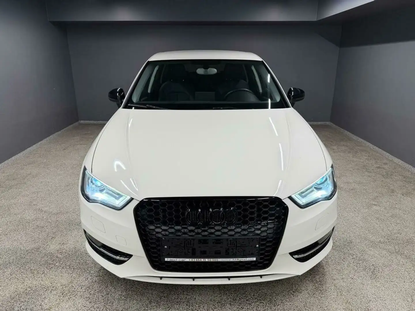 Audi A3 Ambiente Weiß - 2