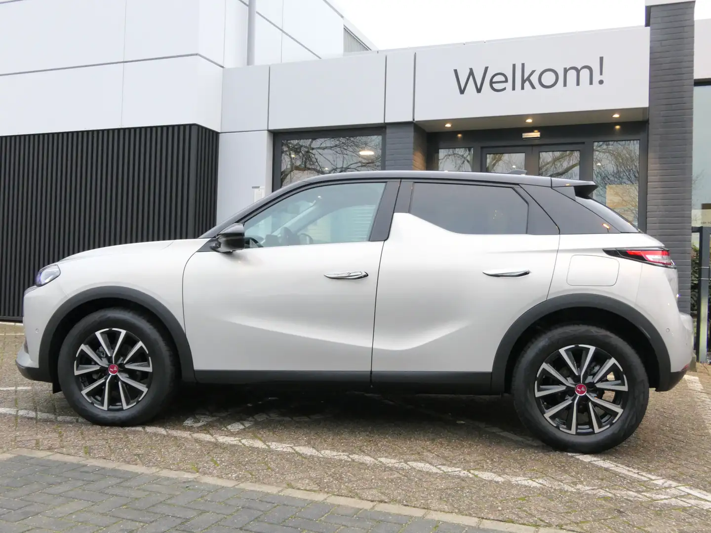 DS Automobiles DS 3 1.2 Turbo 130pk Performance Line Automaat | Drive Gris - 2