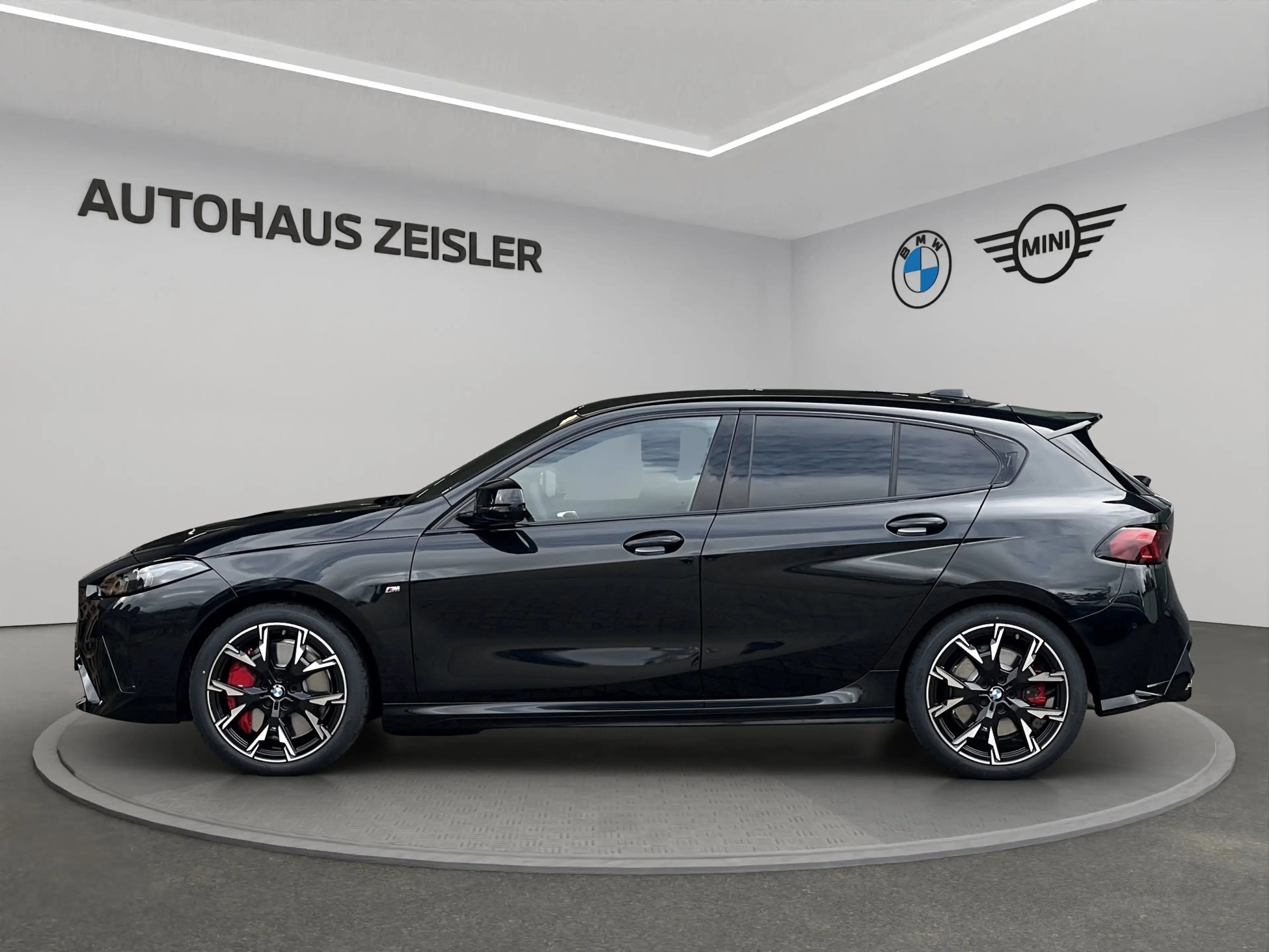 BMW 135 M135 xDrive M Sport Pro 19"LM AHK el. Sitze H/K RF — photo 4
