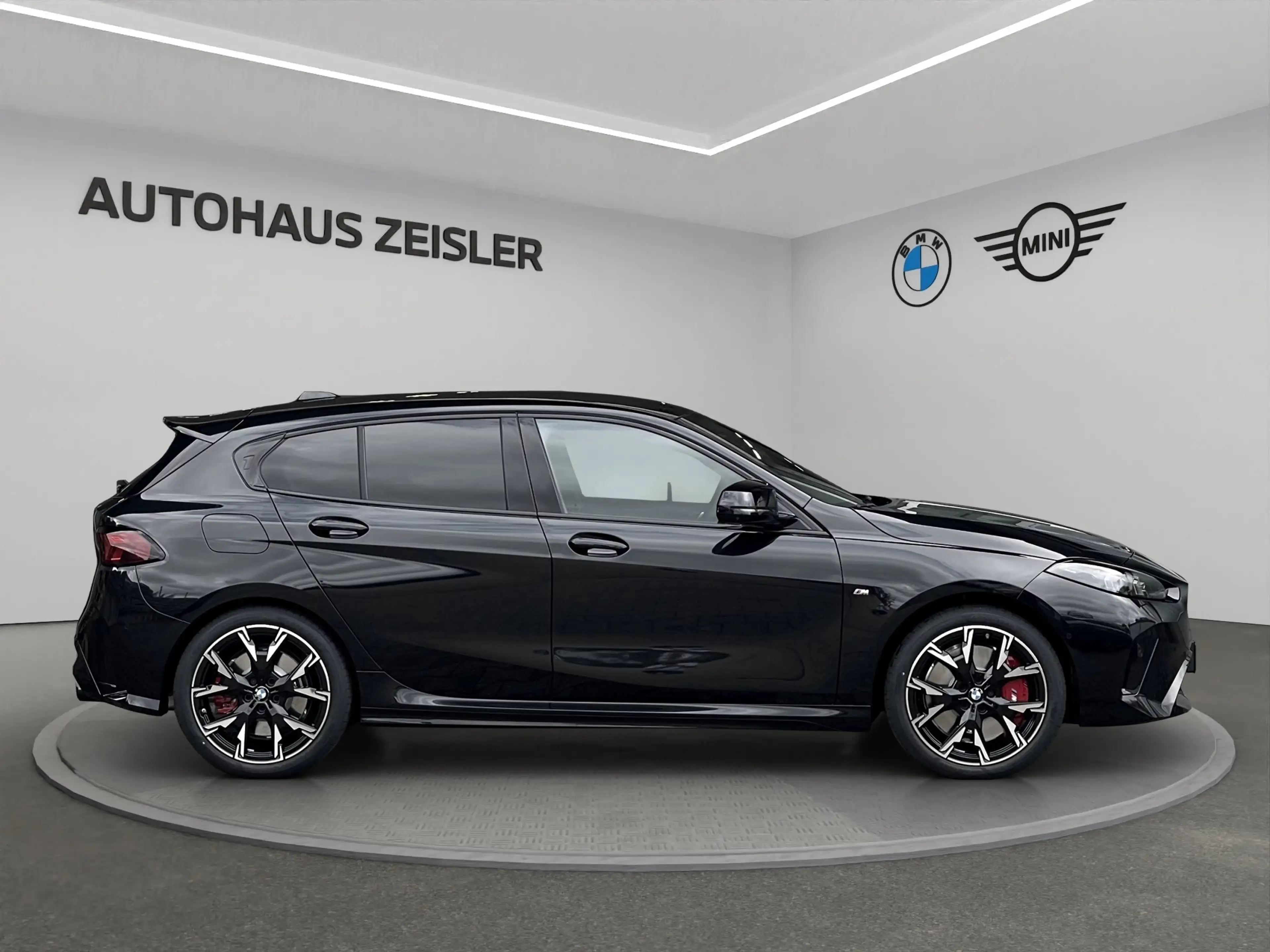 BMW 135 M135 xDrive M Sport Pro 19"LM AHK el. Sitze H/K RF — photo 3