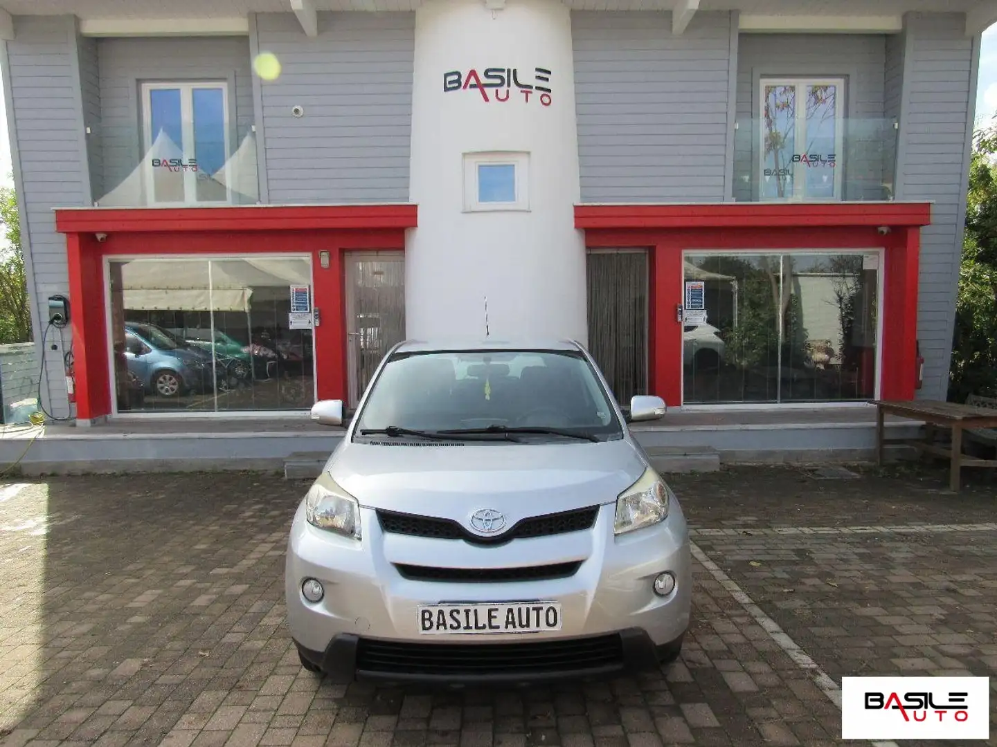 Toyota Urban Cruiser Cruiser 1.D-4D AWD Lounge X Grigio - 1