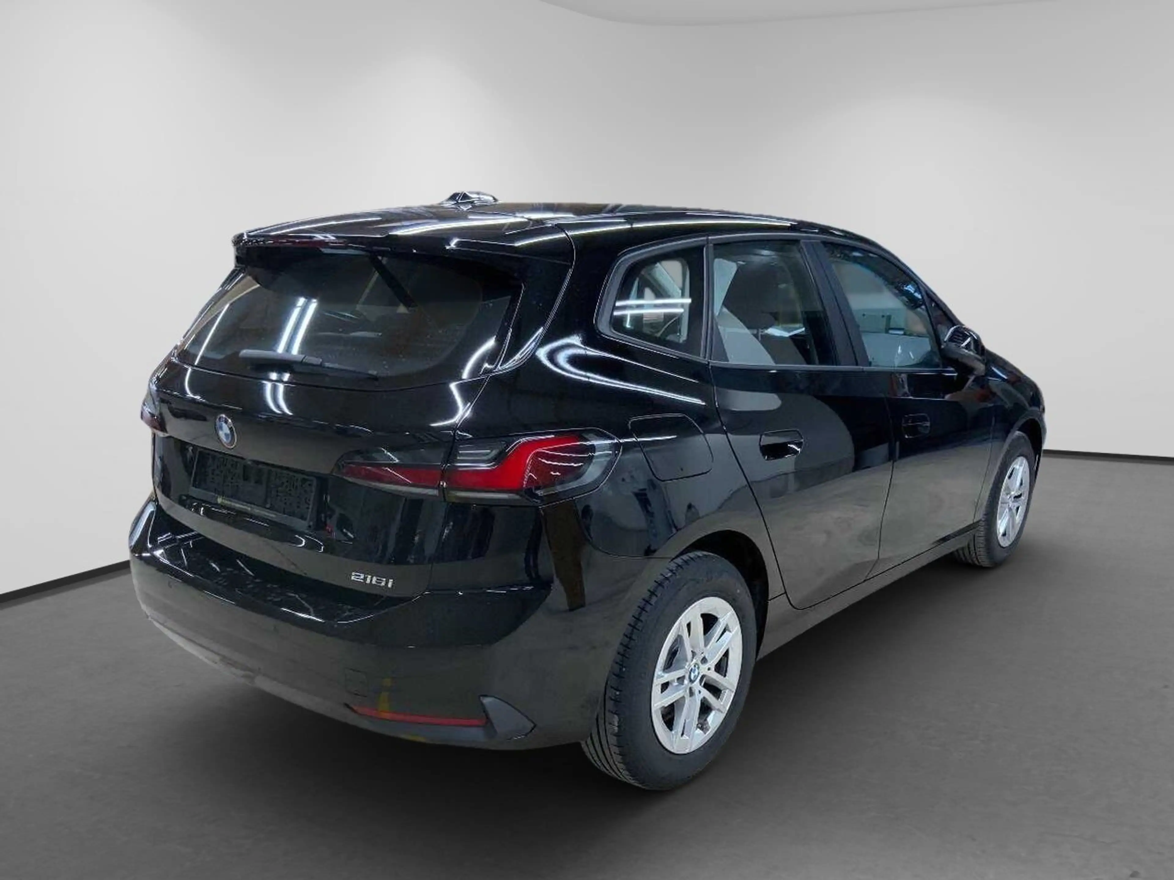 BMW 216 i Active Tourer Wide Inno SpoSi ACC BLIS HuD — photo 2
