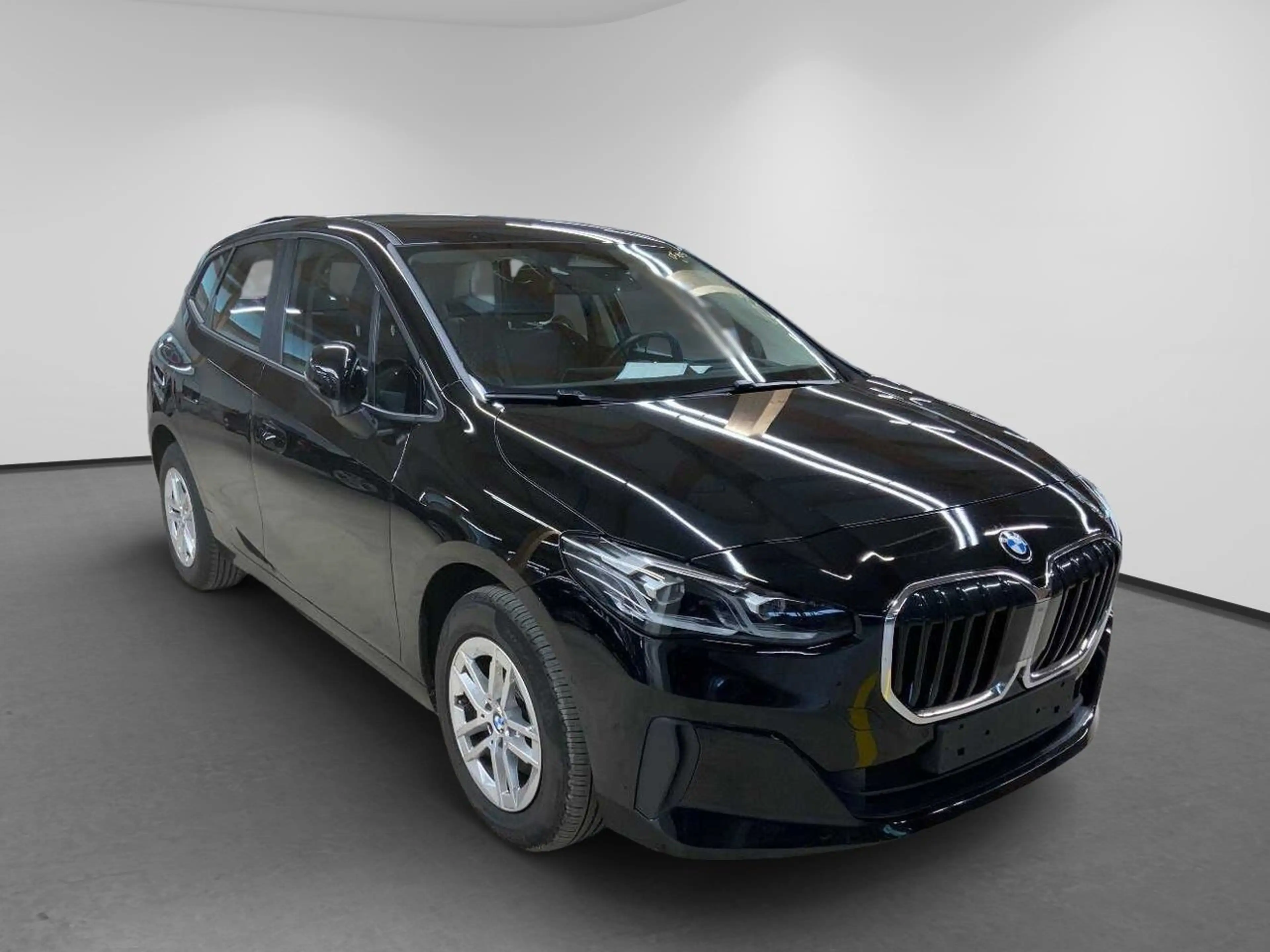 BMW 216 i Active Tourer Wide Inno SpoSi ACC BLIS HuD — photo 6