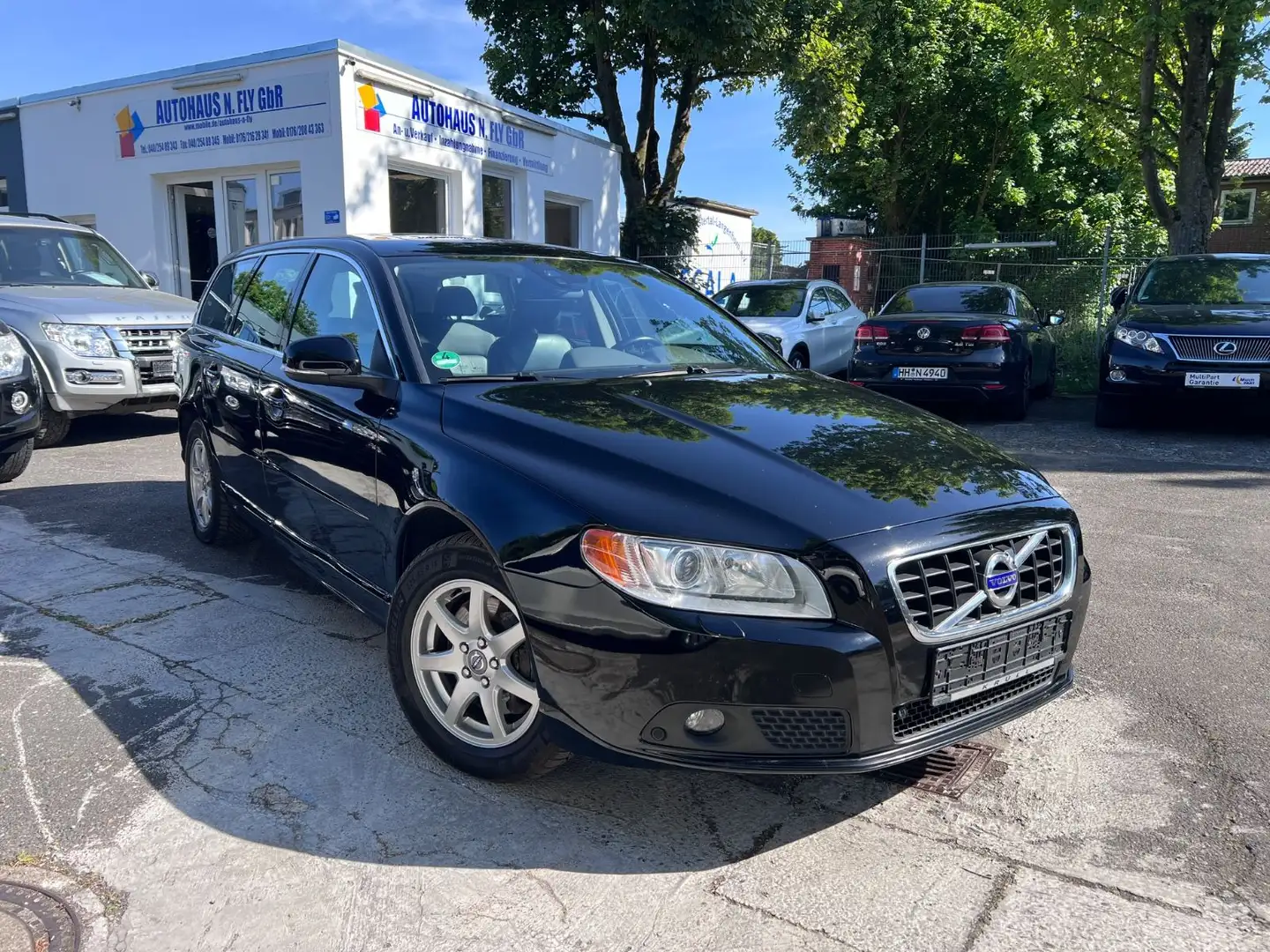 Volvo V70 Kombi Edition PRO 5 Zylinder *Neuer Motor* Schwarz - 2