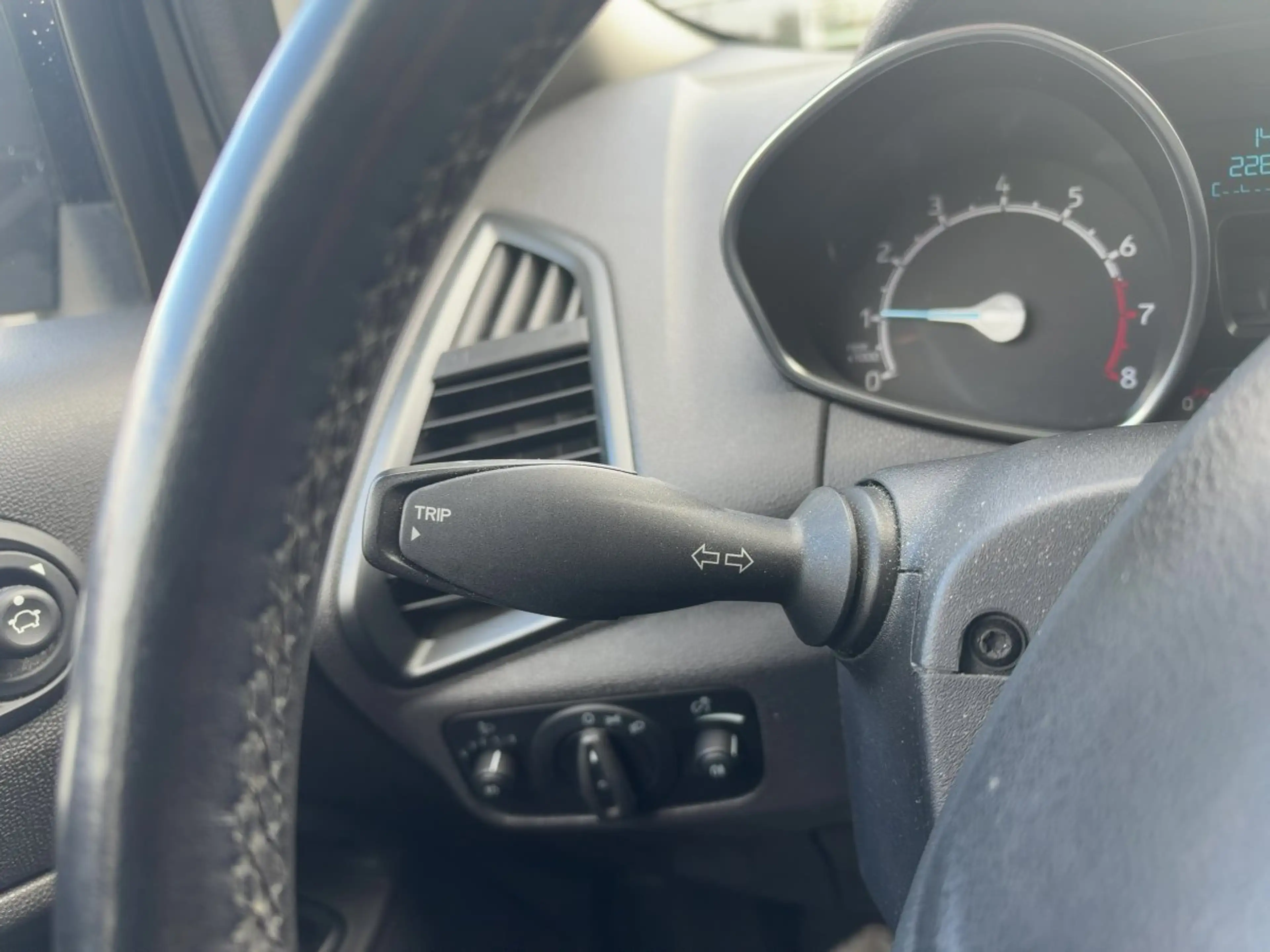 Ford EcoSport 1.0 EcoBoost Trend Navi+SHZ+Winterp.+LM — photo 21