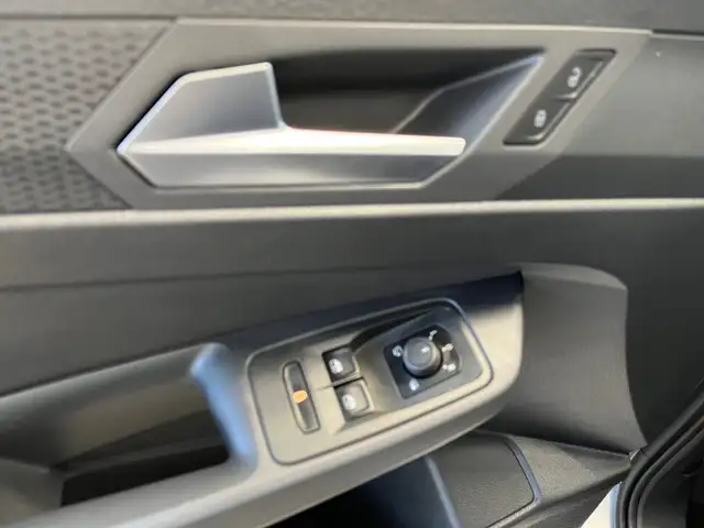 Volkswagen Caddy view 18