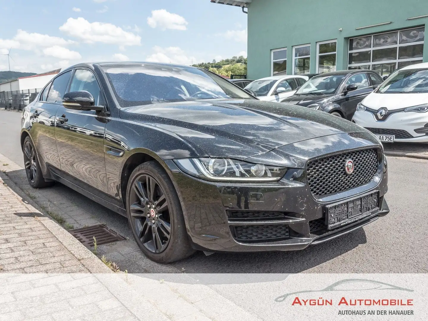 Jaguar XE 20d Portfolio AWD*PDC*Leder*Navi*Black-Pack* Czarny - 1