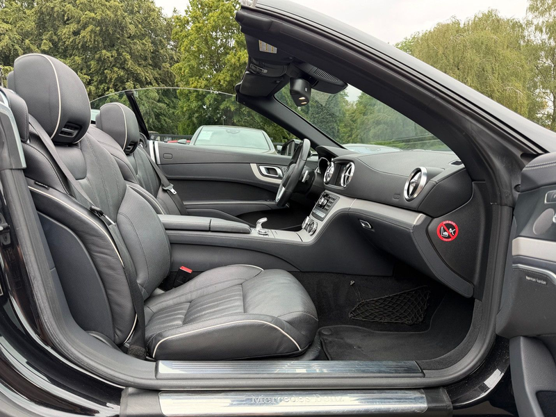 Mercedes-Benz SL 500 AMG Line 1Hd MagicSky/H&K/Sitzklima/KeyGo — photo 4