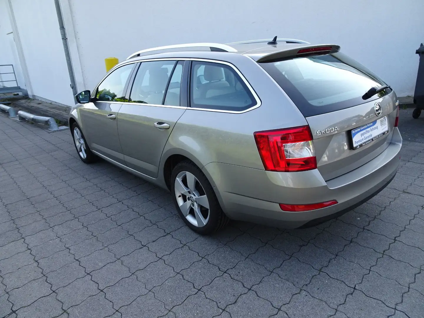 Skoda Octavia 1.4 TSI DSG Green tec Elegance Combi Gold - 2