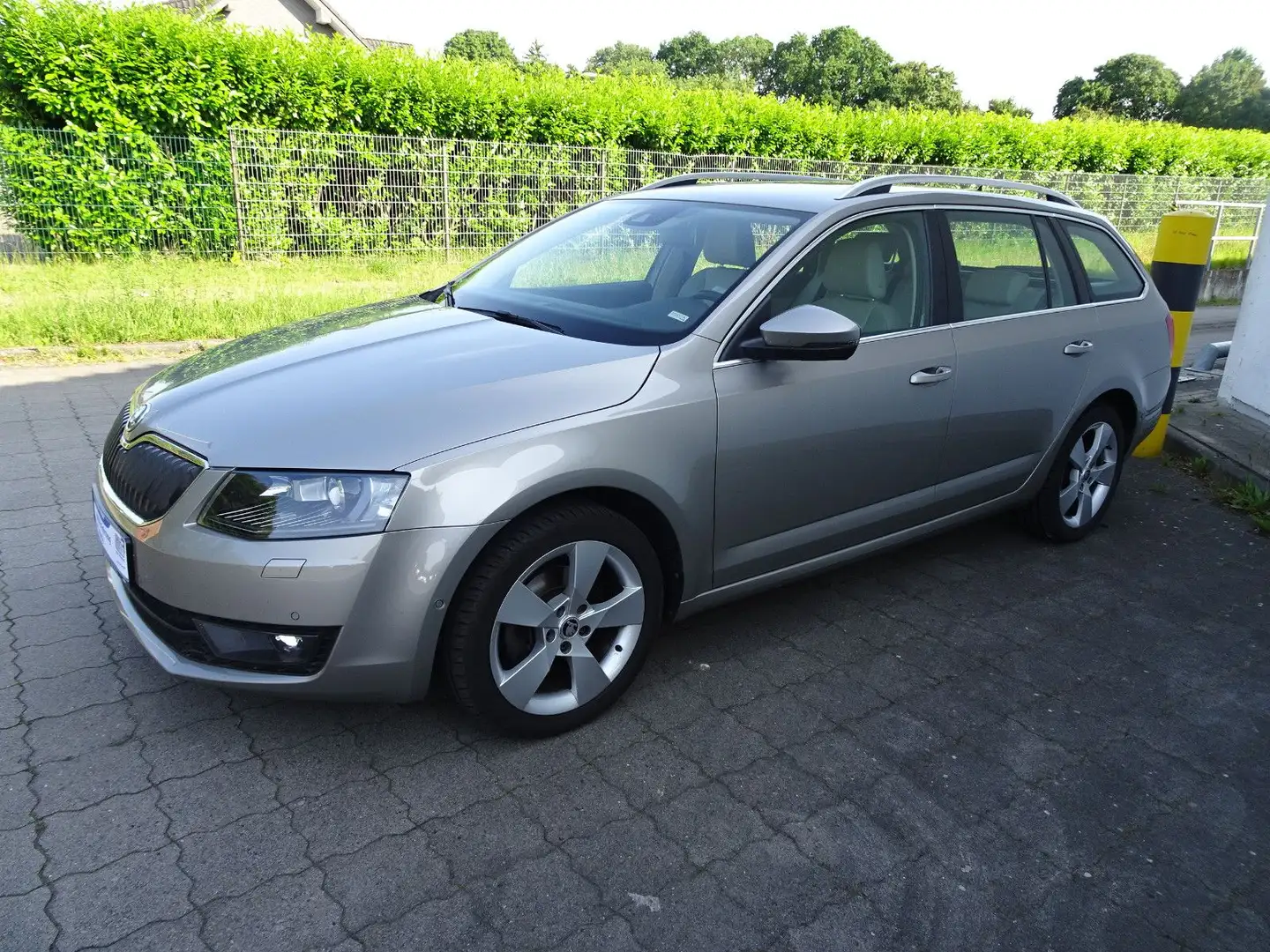 Skoda Octavia 1.4 TSI DSG Green tec Elegance Combi Gold - 1