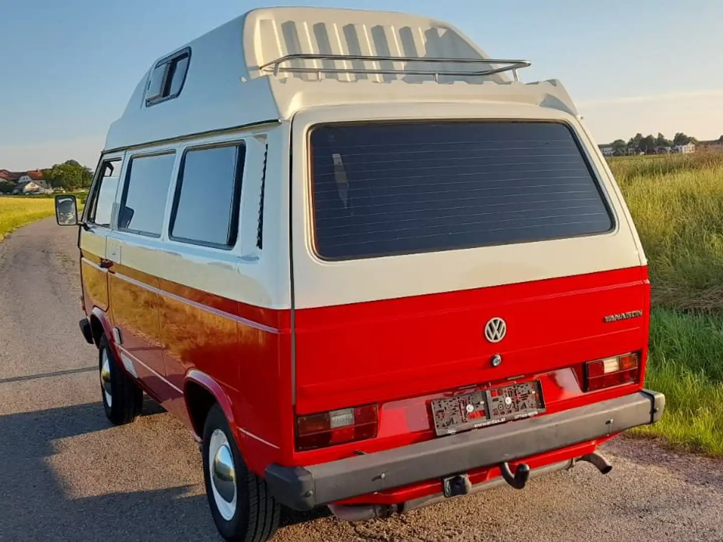 Volkswagen T3 353 Hochdach Red - 2