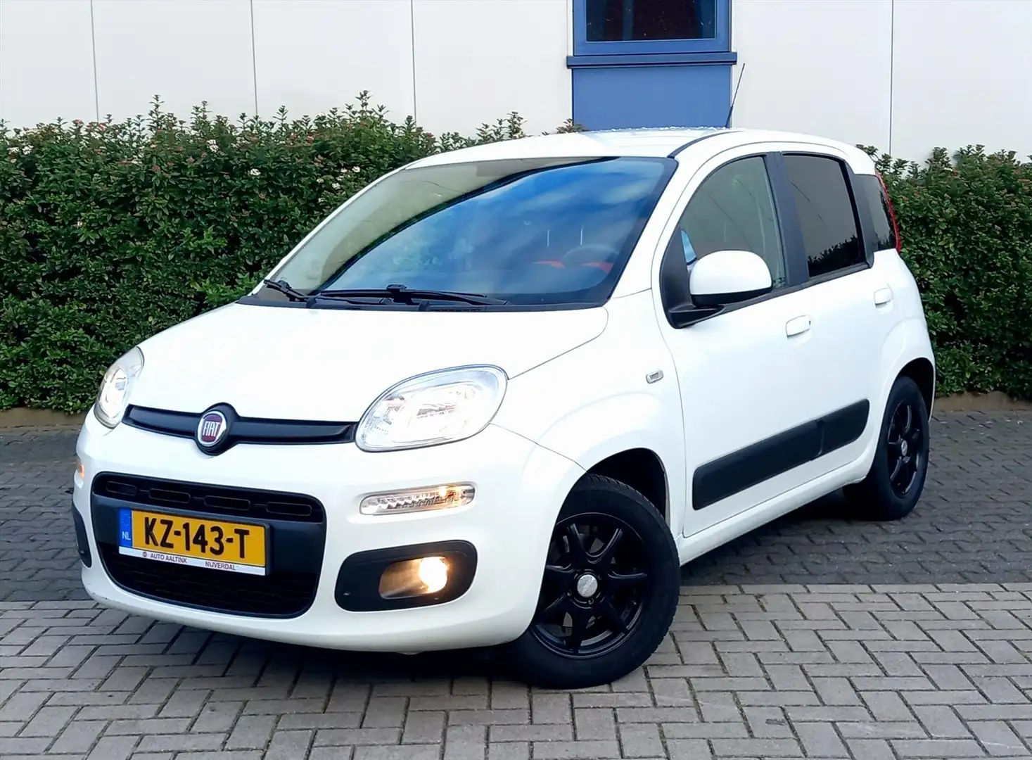 Fiat Panda 1.2 69PK Lounge Clima Weiß - 1