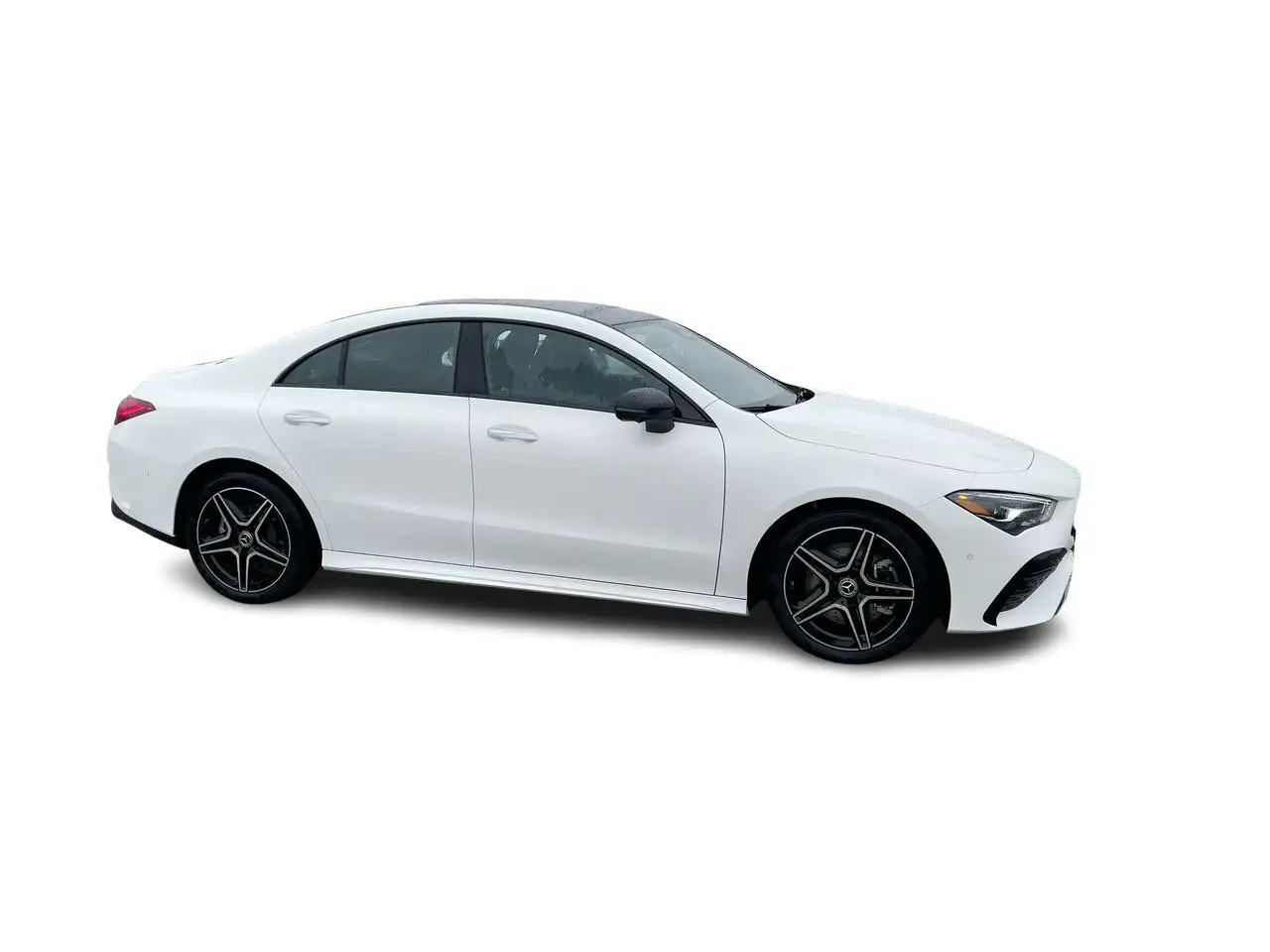 Mercedes-Benz CLA снимка Mercedes-Benz CLA