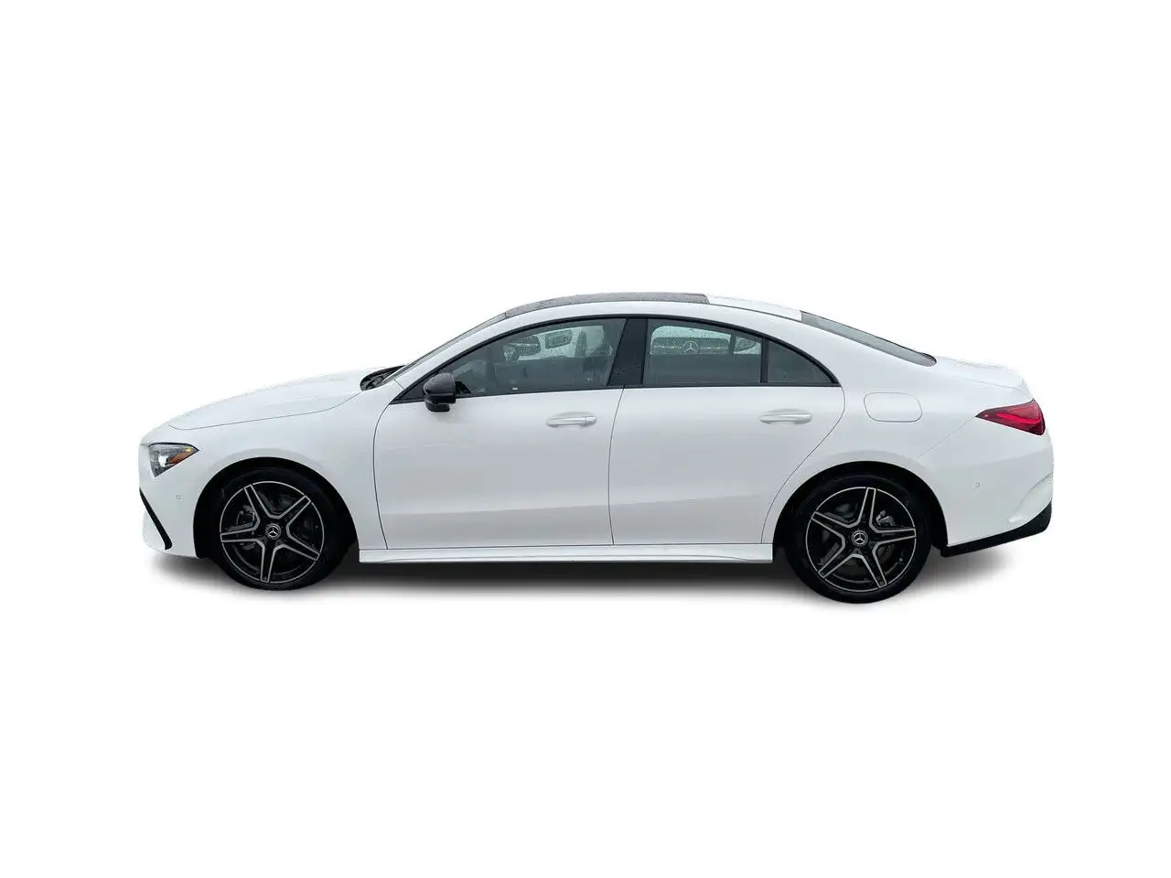 Mercedes-Benz CLA снимка Mercedes-Benz CLA