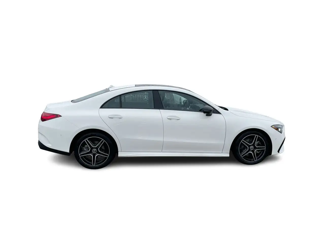 Mercedes-Benz CLA снимка Mercedes-Benz CLA