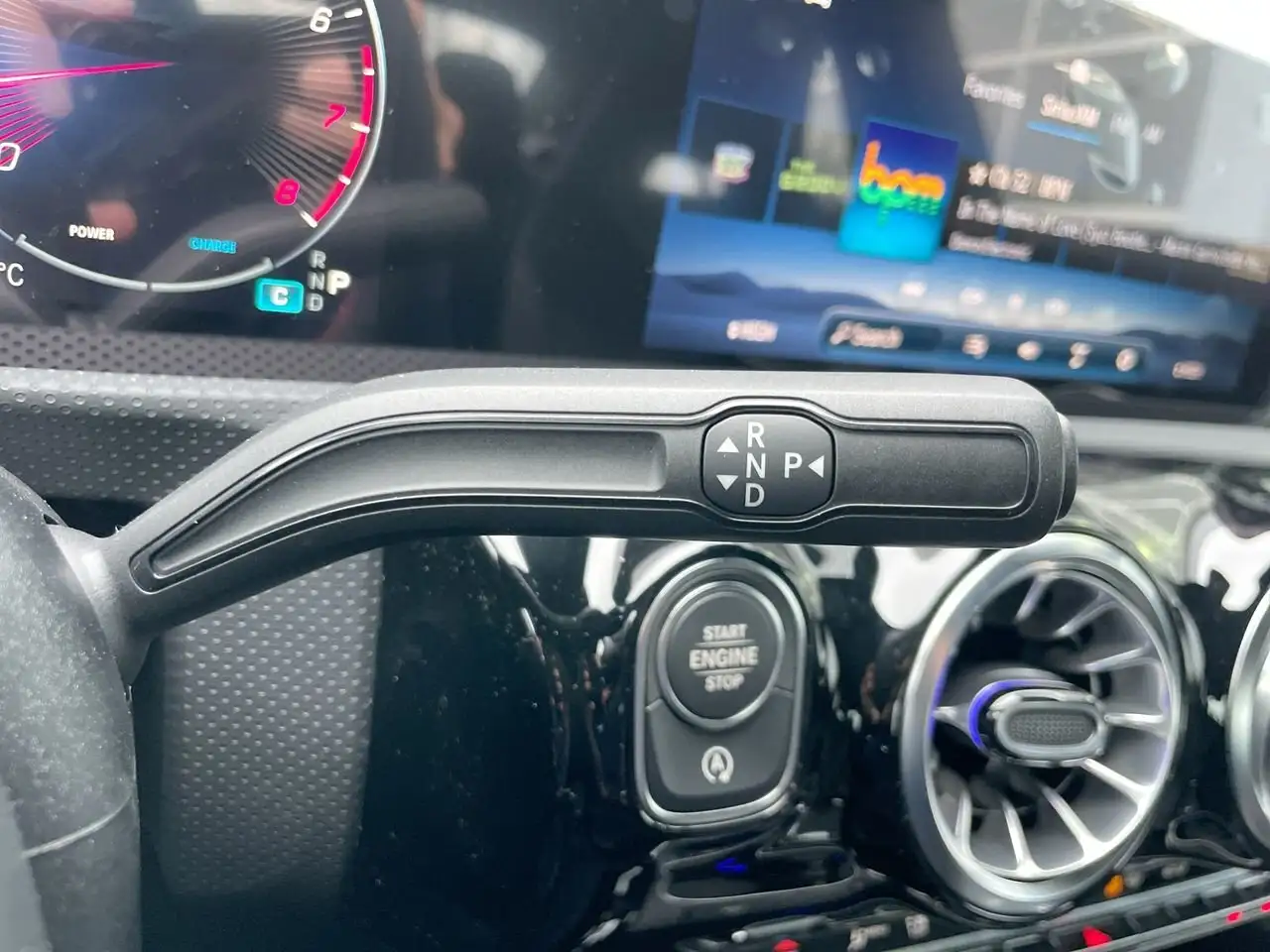 Mercedes-Benz CLA снимка Mercedes-Benz CLA