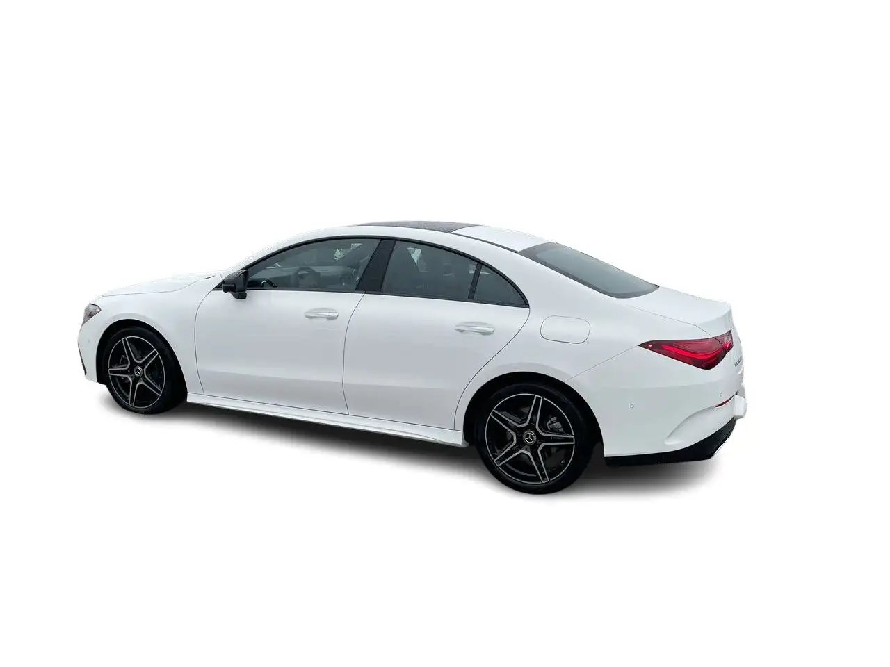Mercedes-Benz CLA снимка Mercedes-Benz CLA