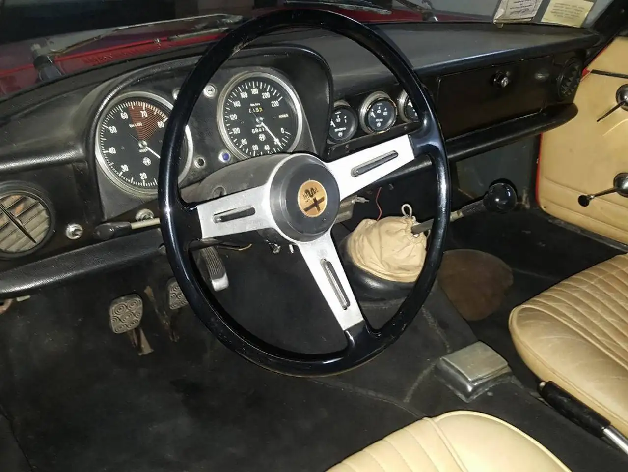 Alfa Romeo Spider Duetto osso di seppia, foto 7