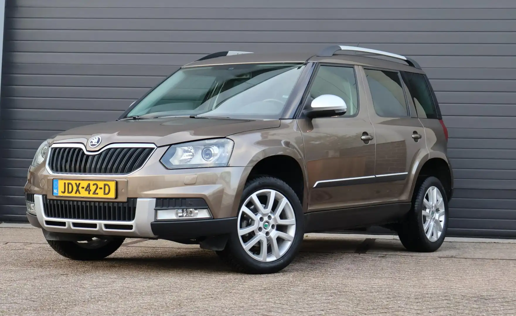 Skoda Yeti 1.4 TSI Elegance Xeno/Cruise/PDC/Automaat/Lux Brun - 2