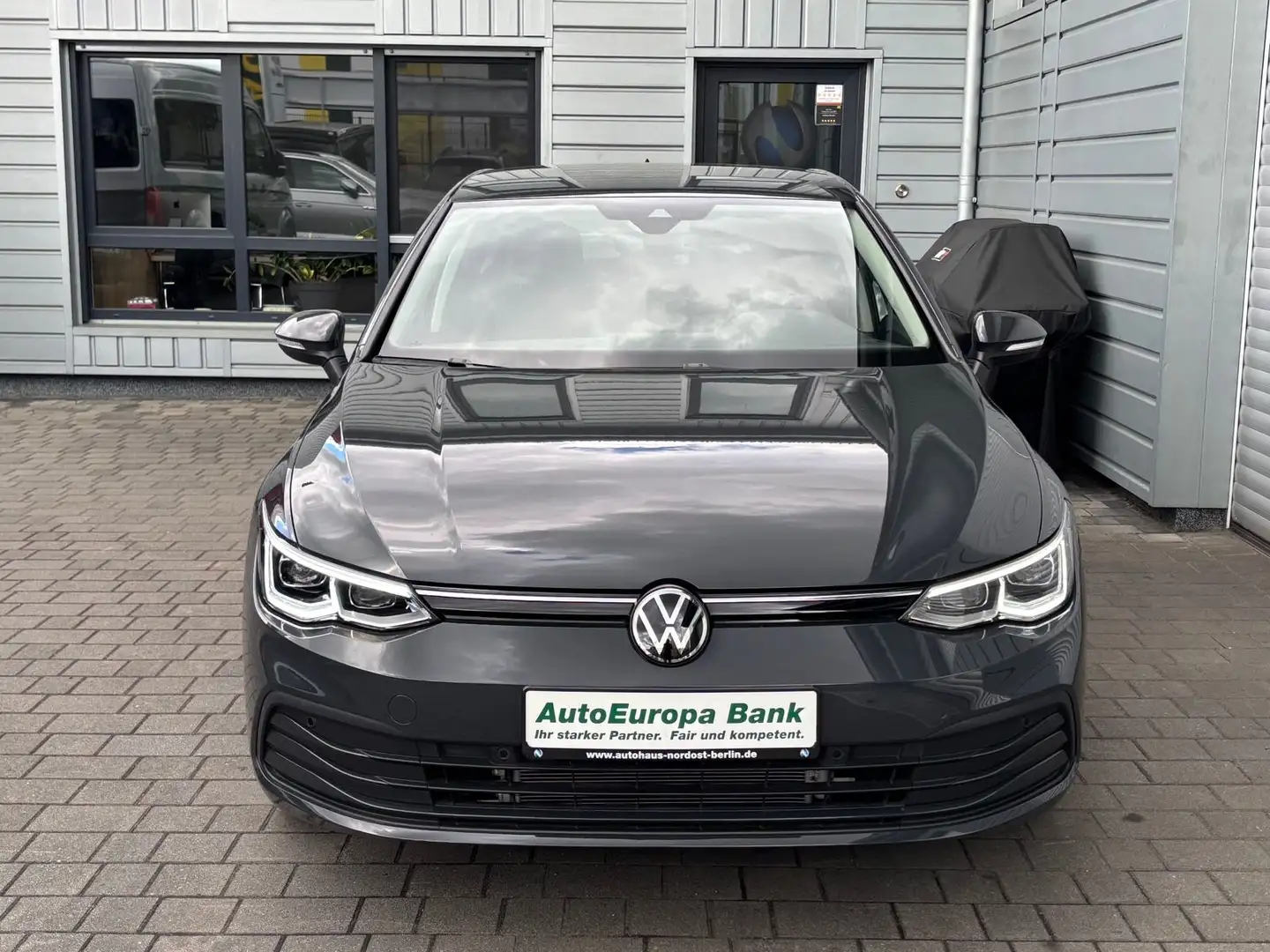 Volkswagen Golf VIII Lim. Life IQ-Light Standh. Kamera Gris - 2