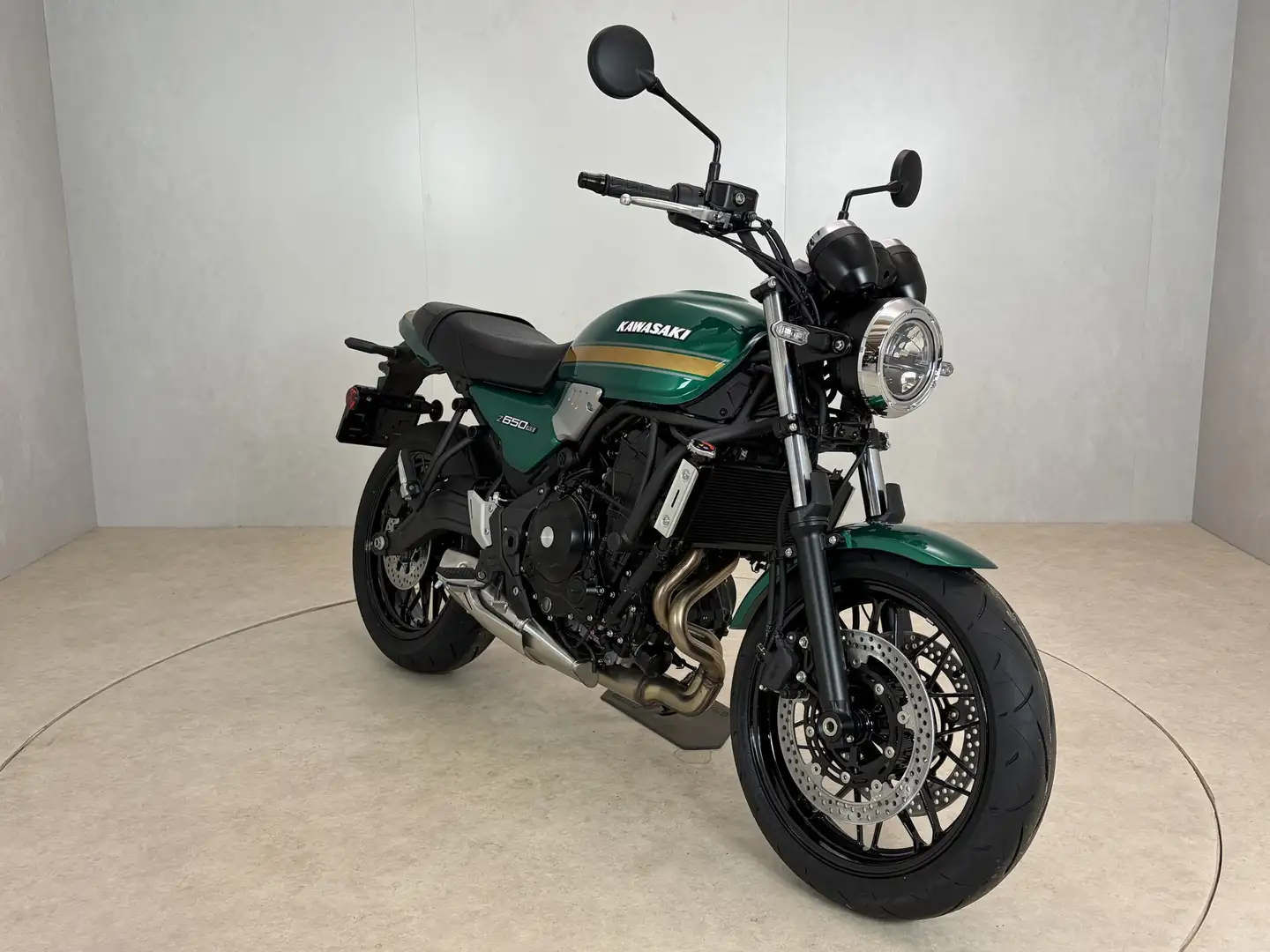 Kawasaki Z 650 RS Negro - 2