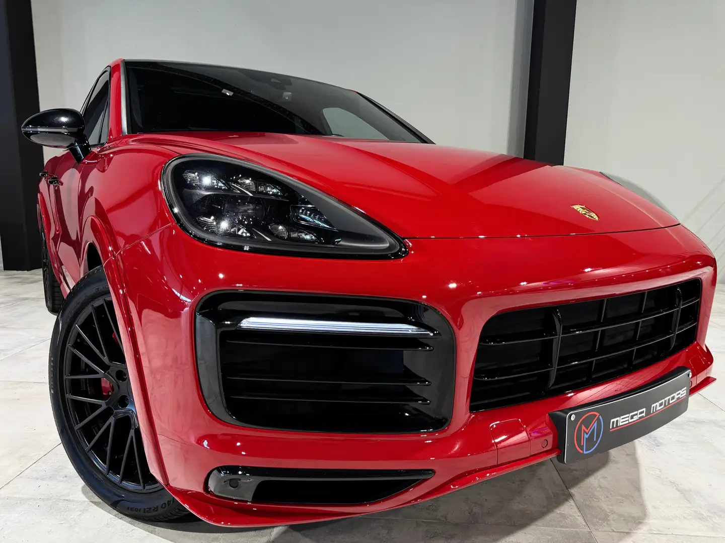 Porsche Cayenne GTS 4.0 Bi-TURBO 460CV !! CARMiN RED !! GARANTiE Rood - 1