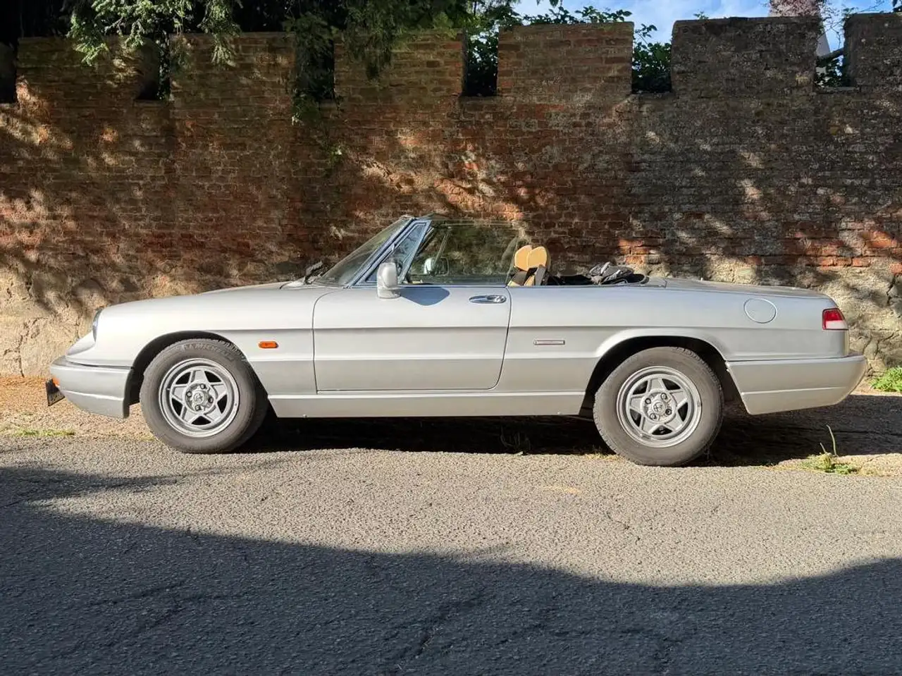Alfa Romeo Spider 1600 carburateur, foto 3