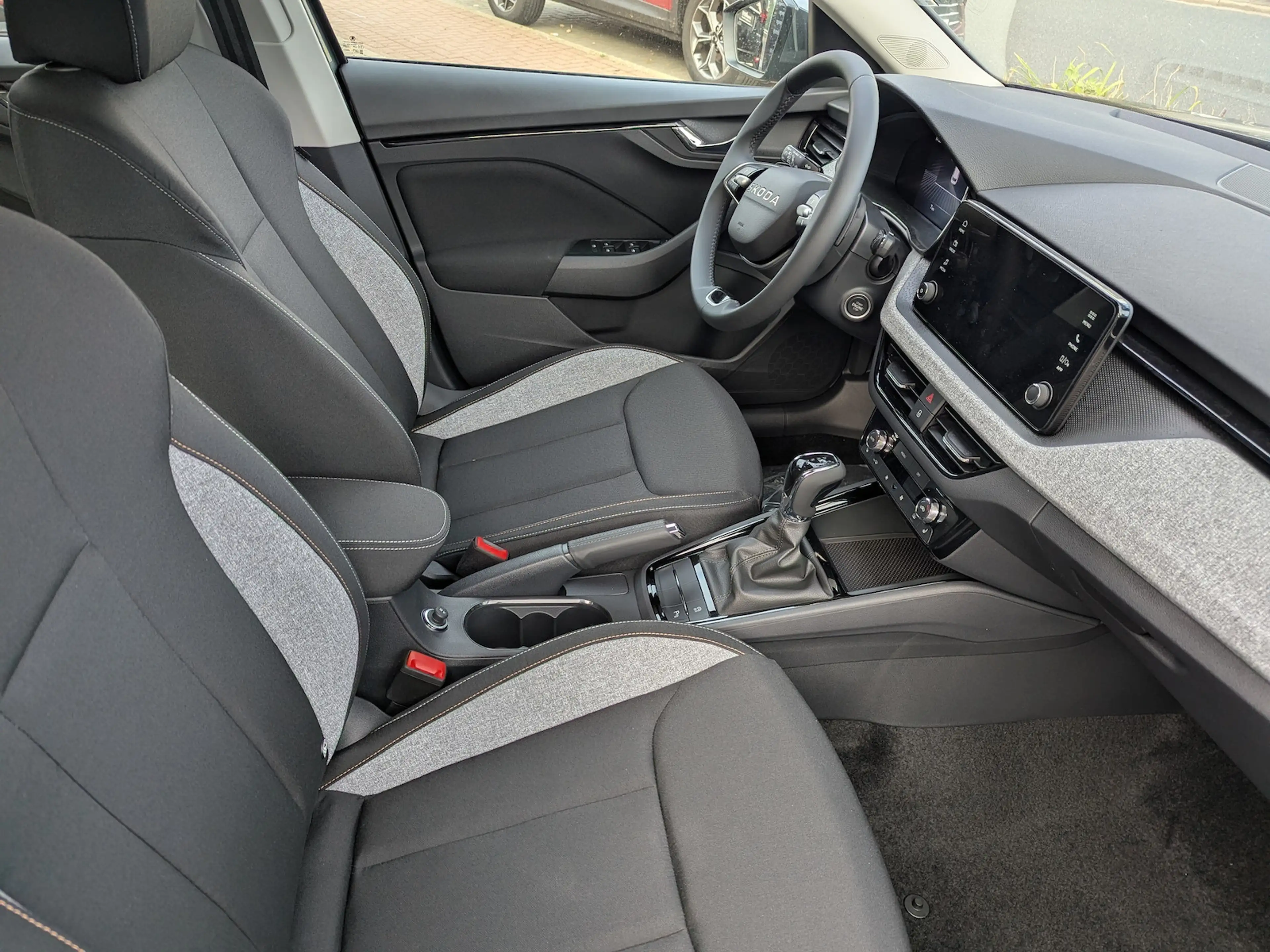 Skoda Kamiq Selection 1.0 TSI DSG — photo 6