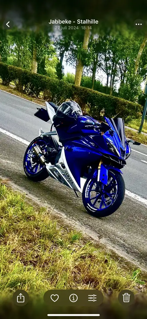 Yamaha YZF-R125 - 1