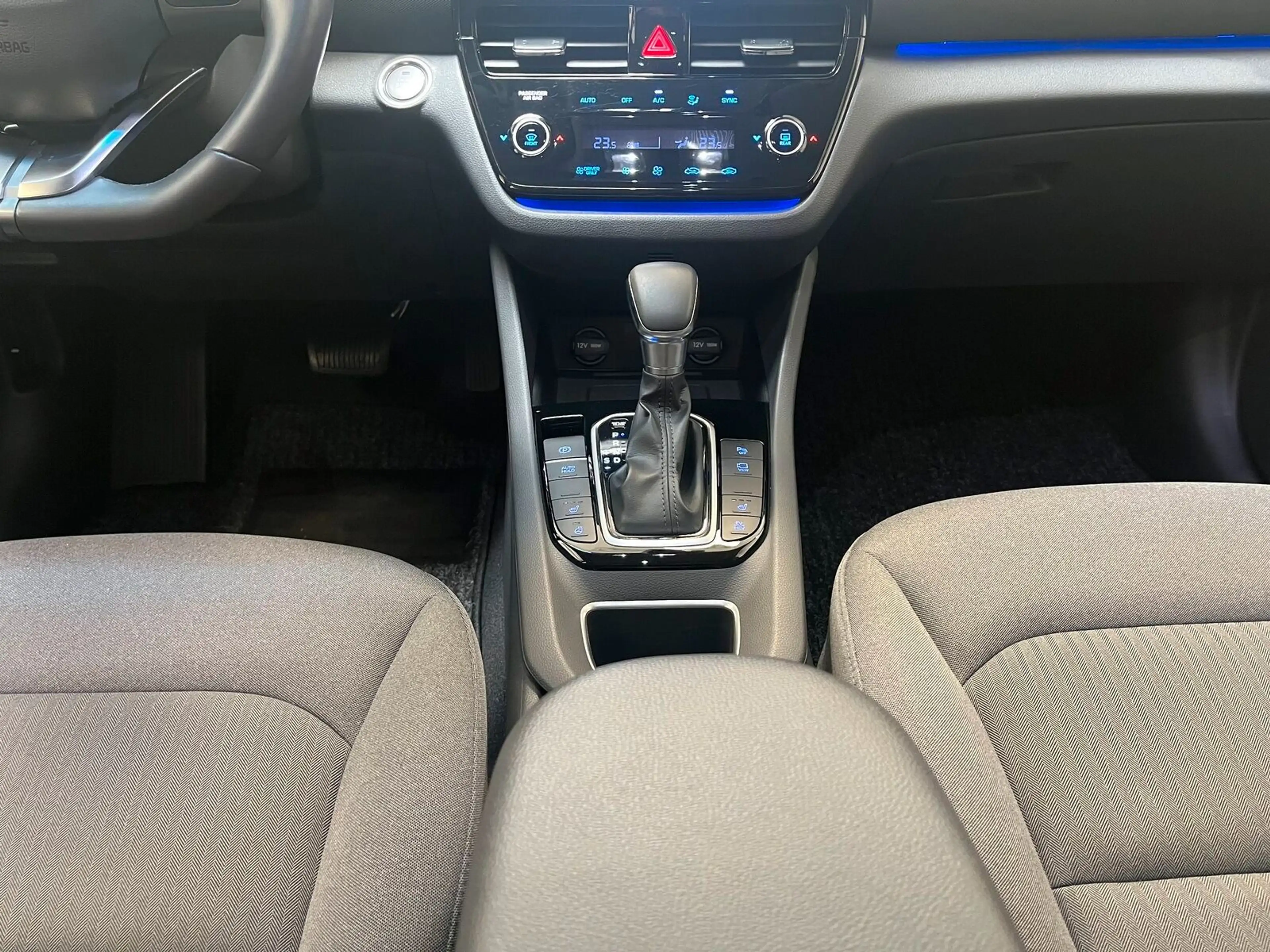 Hyundai IONIQ 1.6 PHEV Style LED|Navi|PDC|Sitzhz|Kamera — photo 12