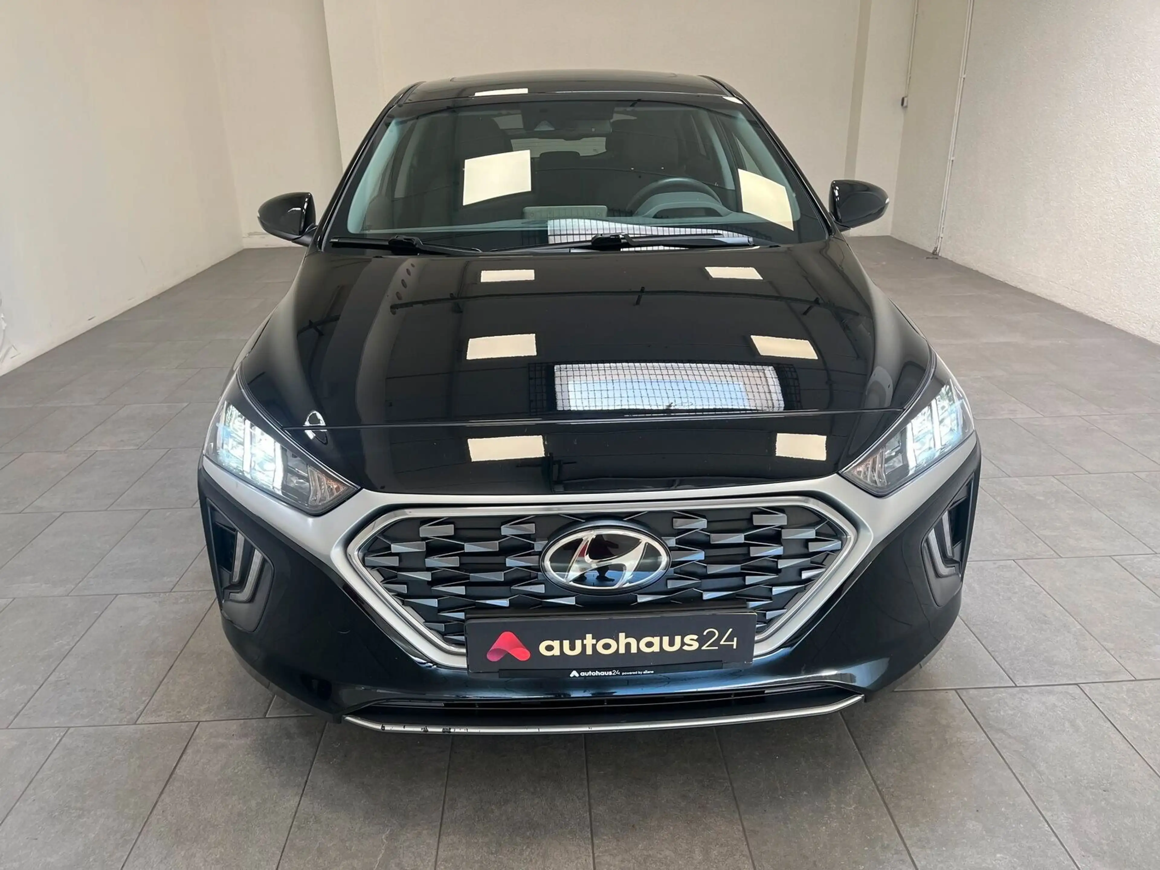Hyundai IONIQ 1.6 PHEV Style LED|Navi|PDC|Sitzhz|Kamera — photo 2