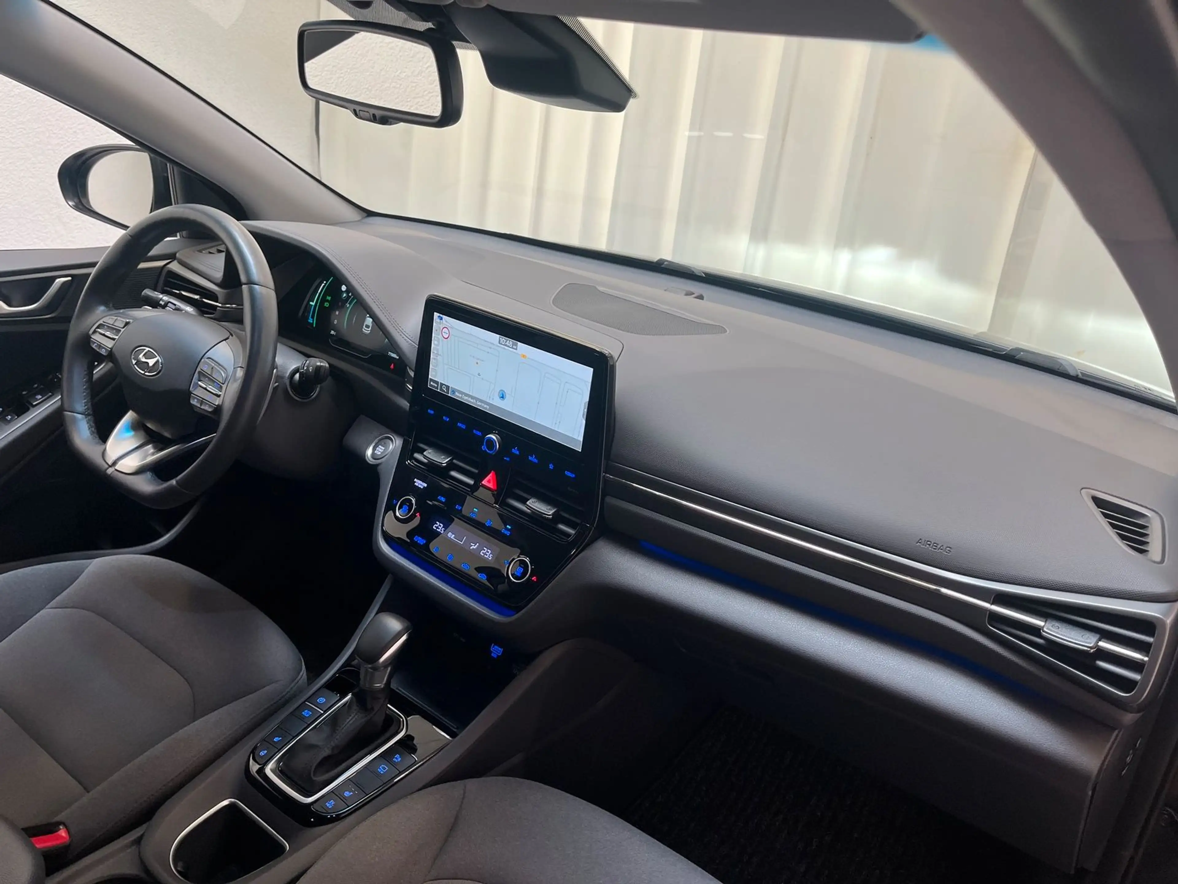 Hyundai IONIQ 1.6 PHEV Style LED|Navi|PDC|Sitzhz|Kamera — photo 15