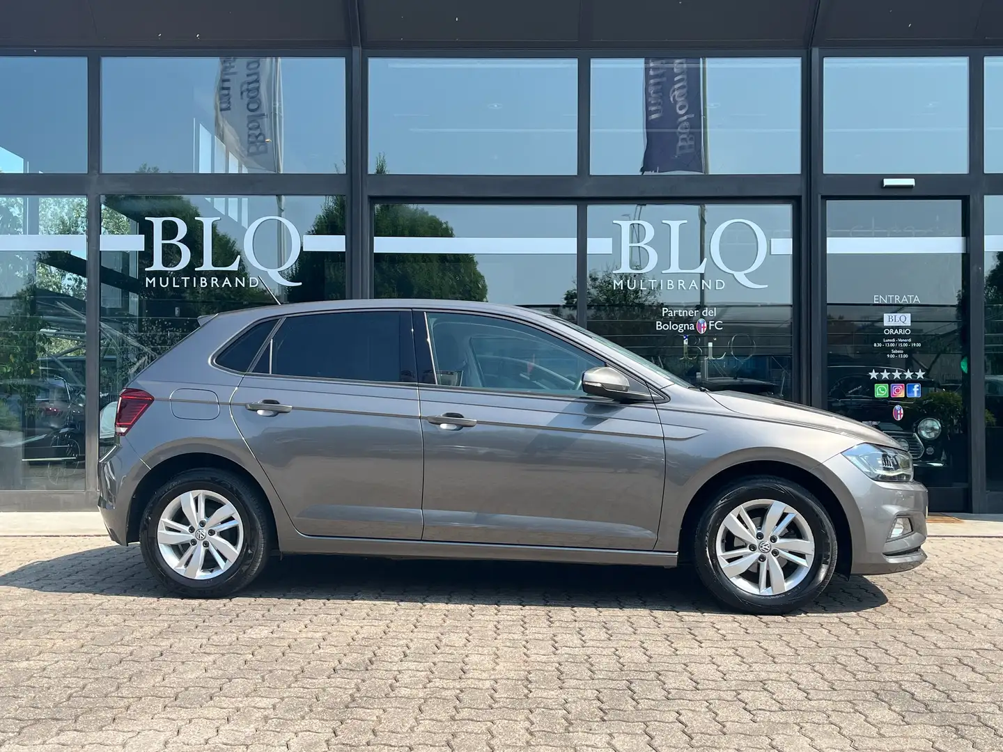 Volkswagen Polo 5p 1.0 tgi Comfortline 90cv - METANO - NEOPATENTAT Grigio - 1