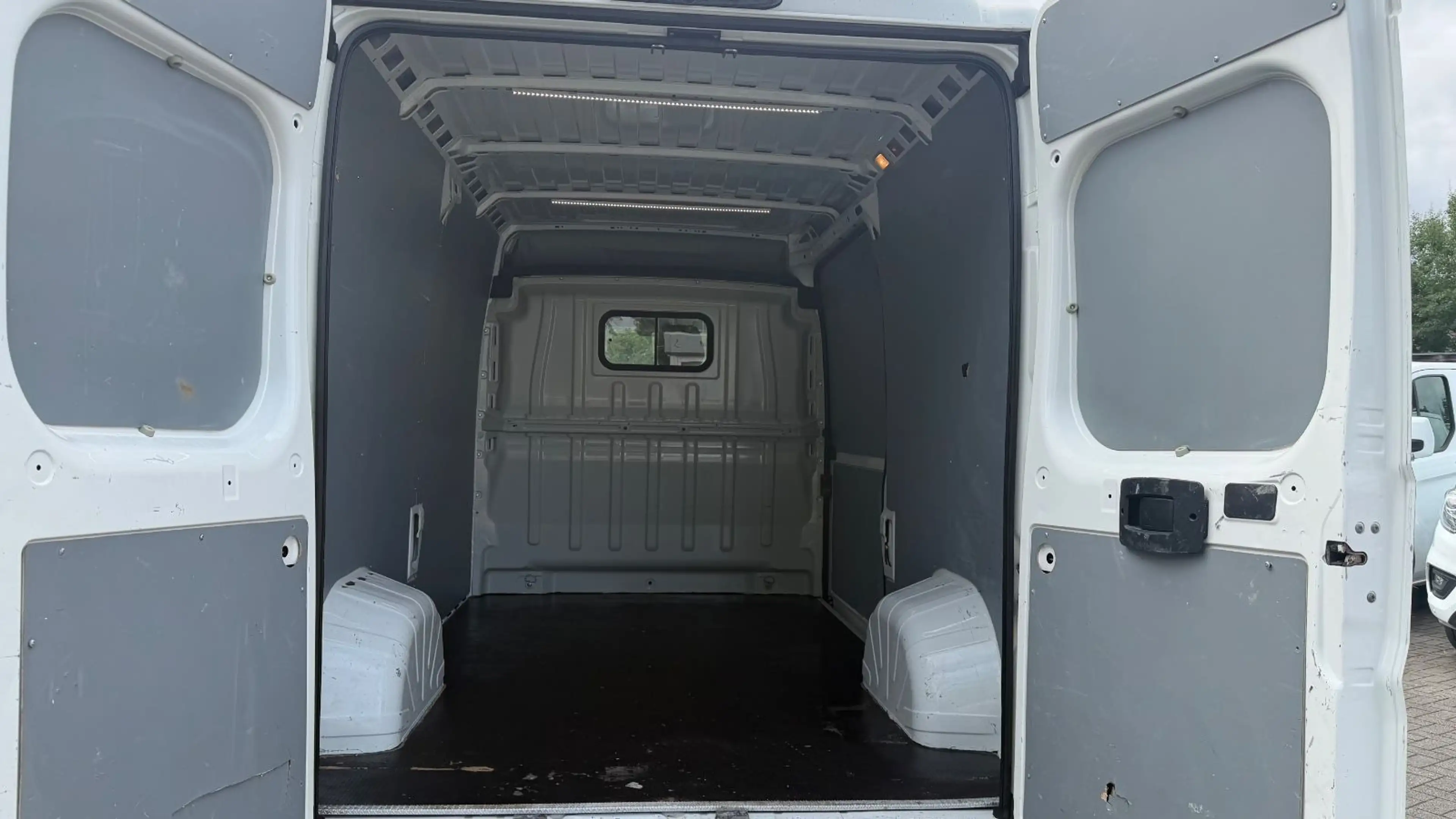 Peugeot Boxer BOXER 333 L2H2 PREMIUM 2.2 KAMERA/STANDHZ/KLIMA — photo 9