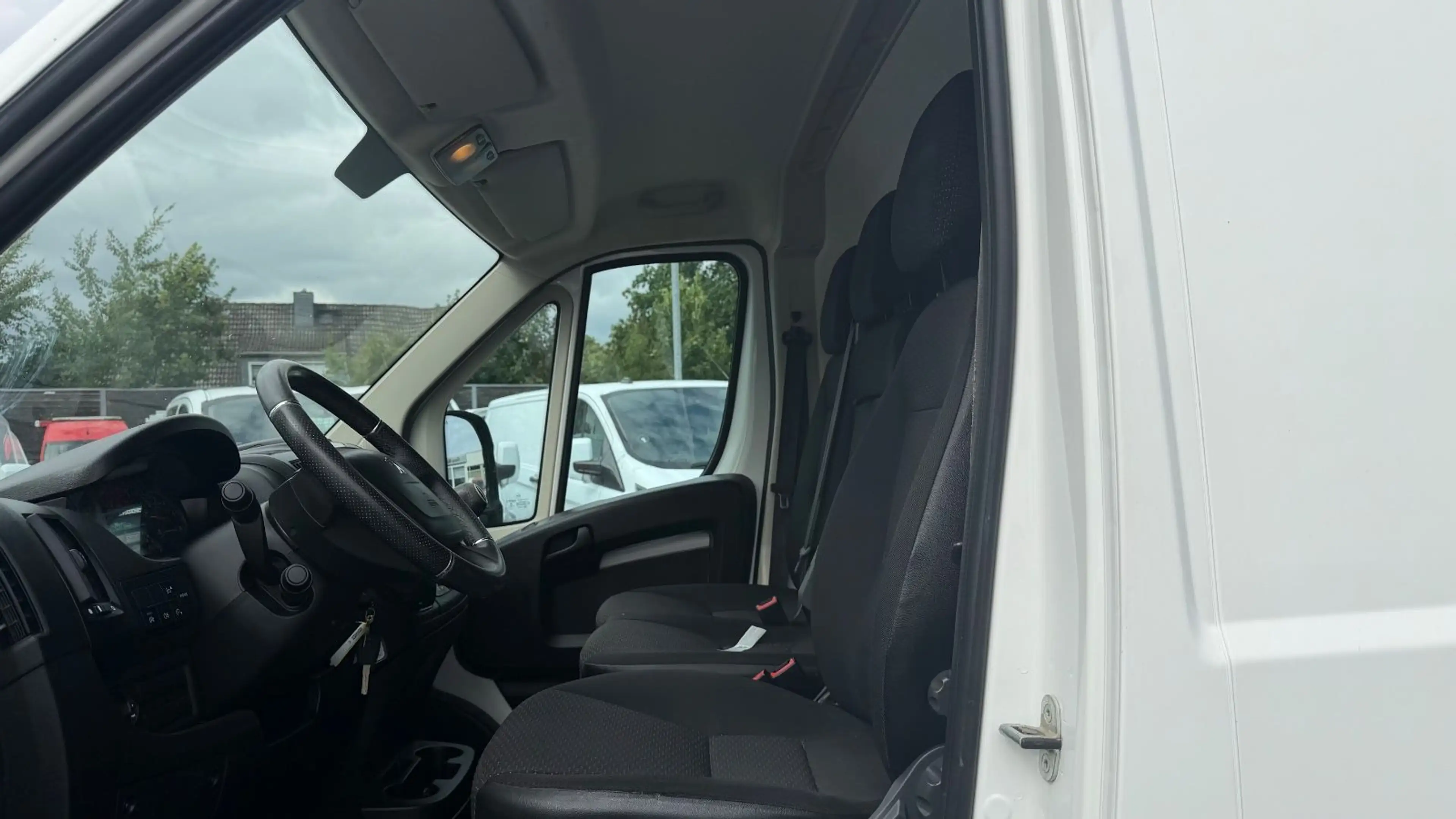 Peugeot Boxer BOXER 333 L2H2 PREMIUM 2.2 KAMERA/STANDHZ/KLIMA — photo 7