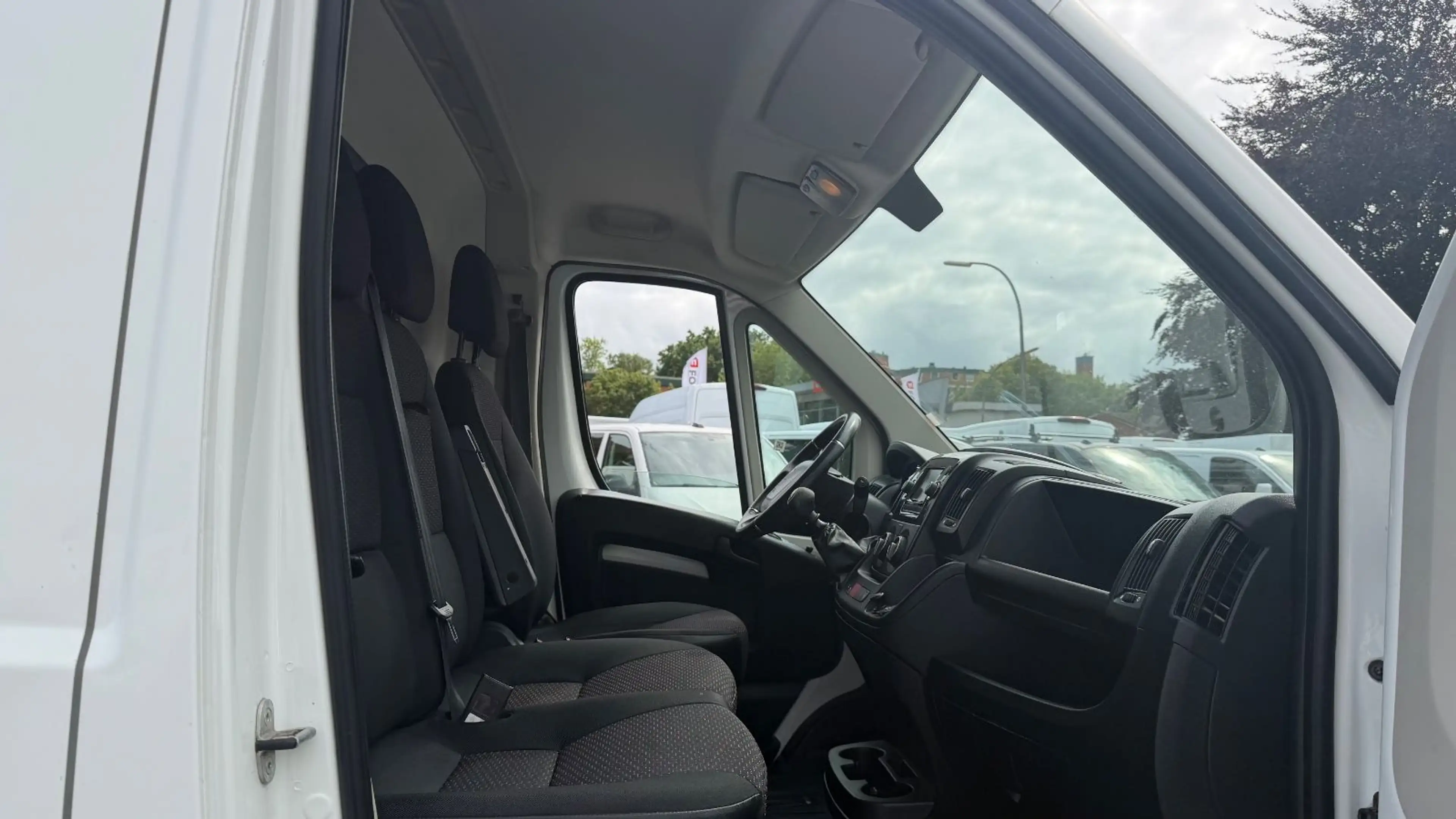 Peugeot Boxer BOXER 333 L2H2 PREMIUM 2.2 KAMERA/STANDHZ/KLIMA — photo 8