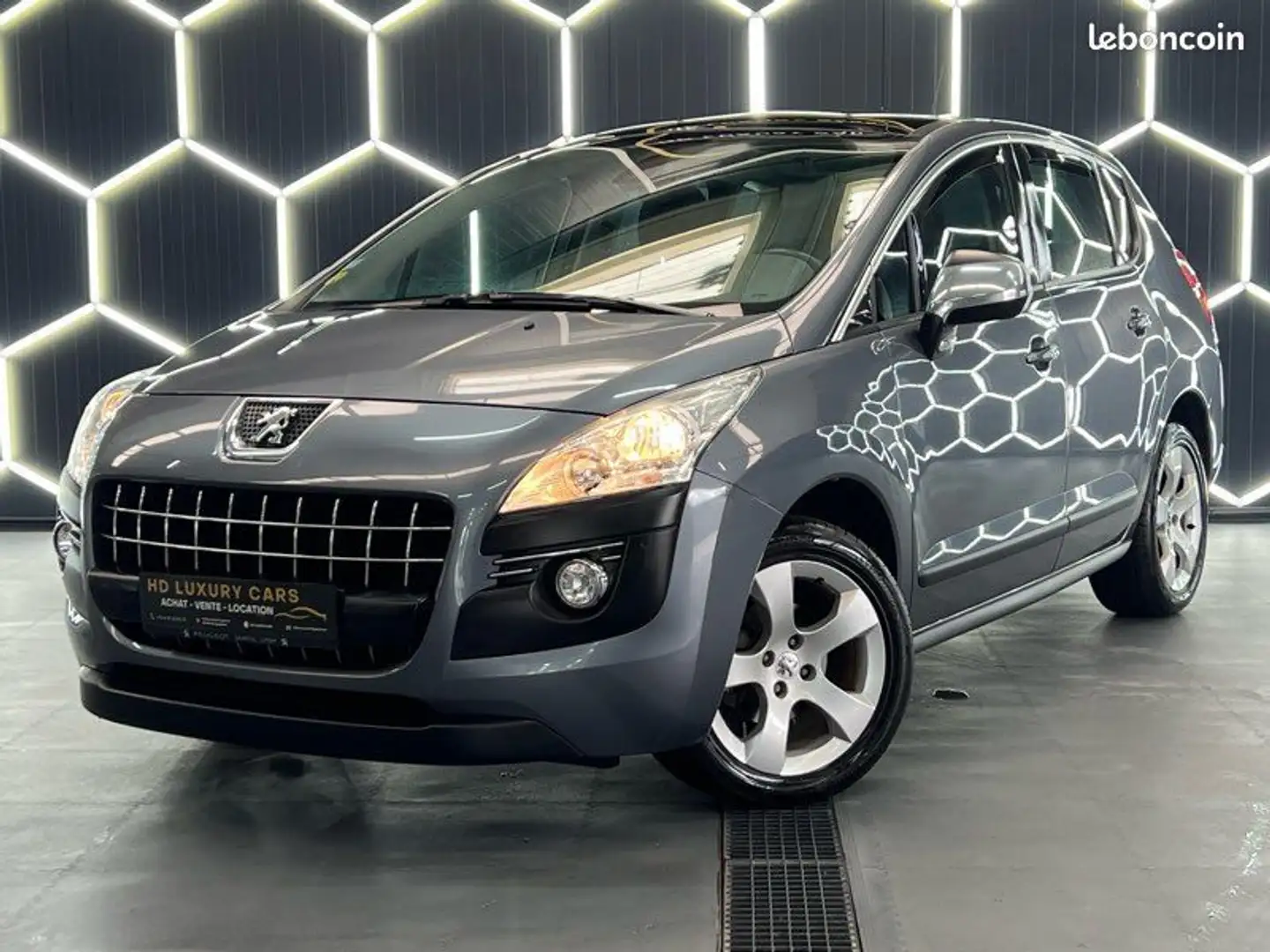 Peugeot 3008 1.6 HDi 110ch Gris - 2
