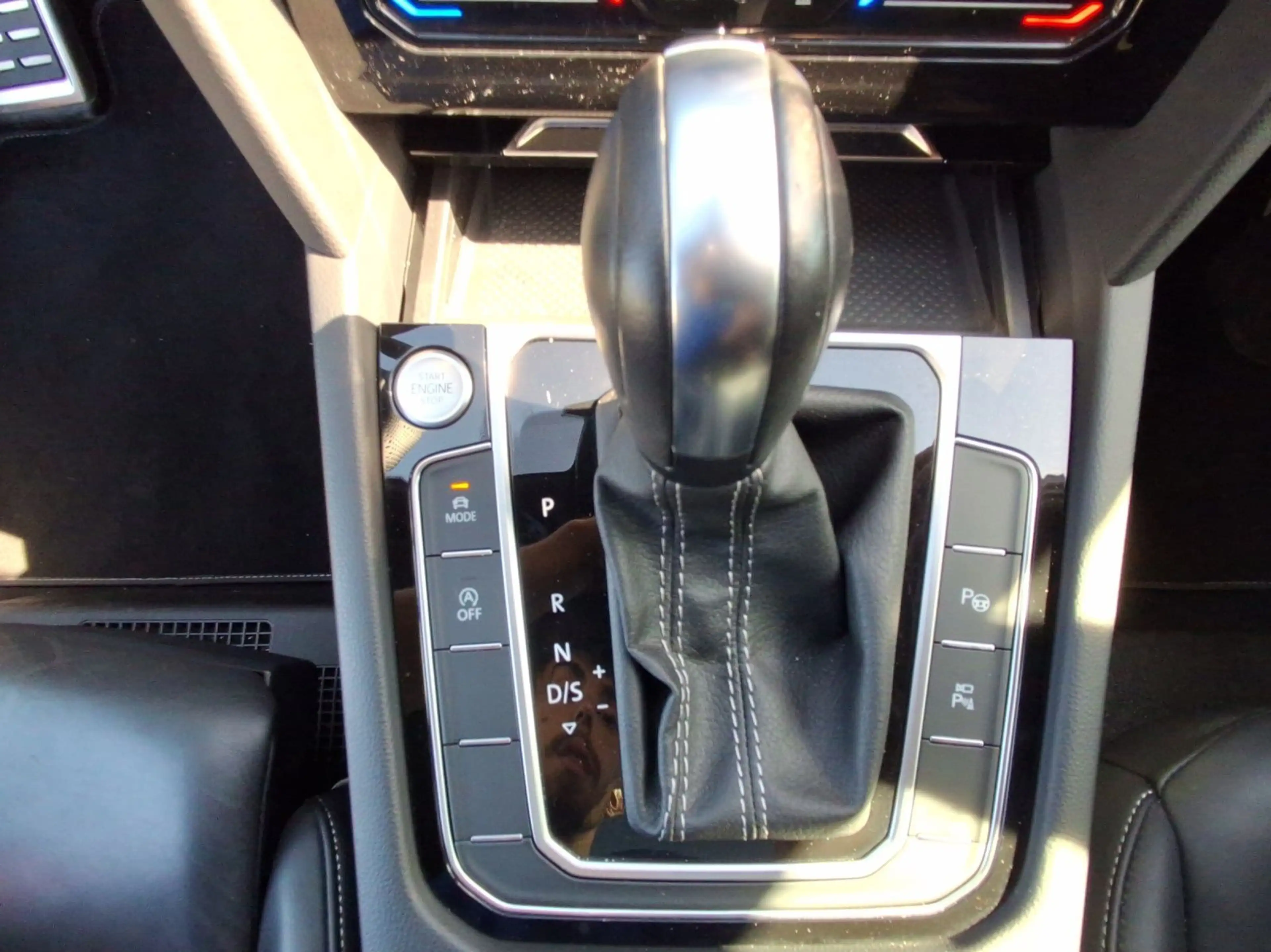Volkswagen Arteon 2.0 TDI DSG 4M R-LINE LM20 — photo 11