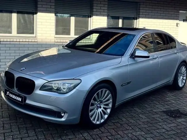 BMW 750 750i Individual Head-up Totwinkel-Assistent