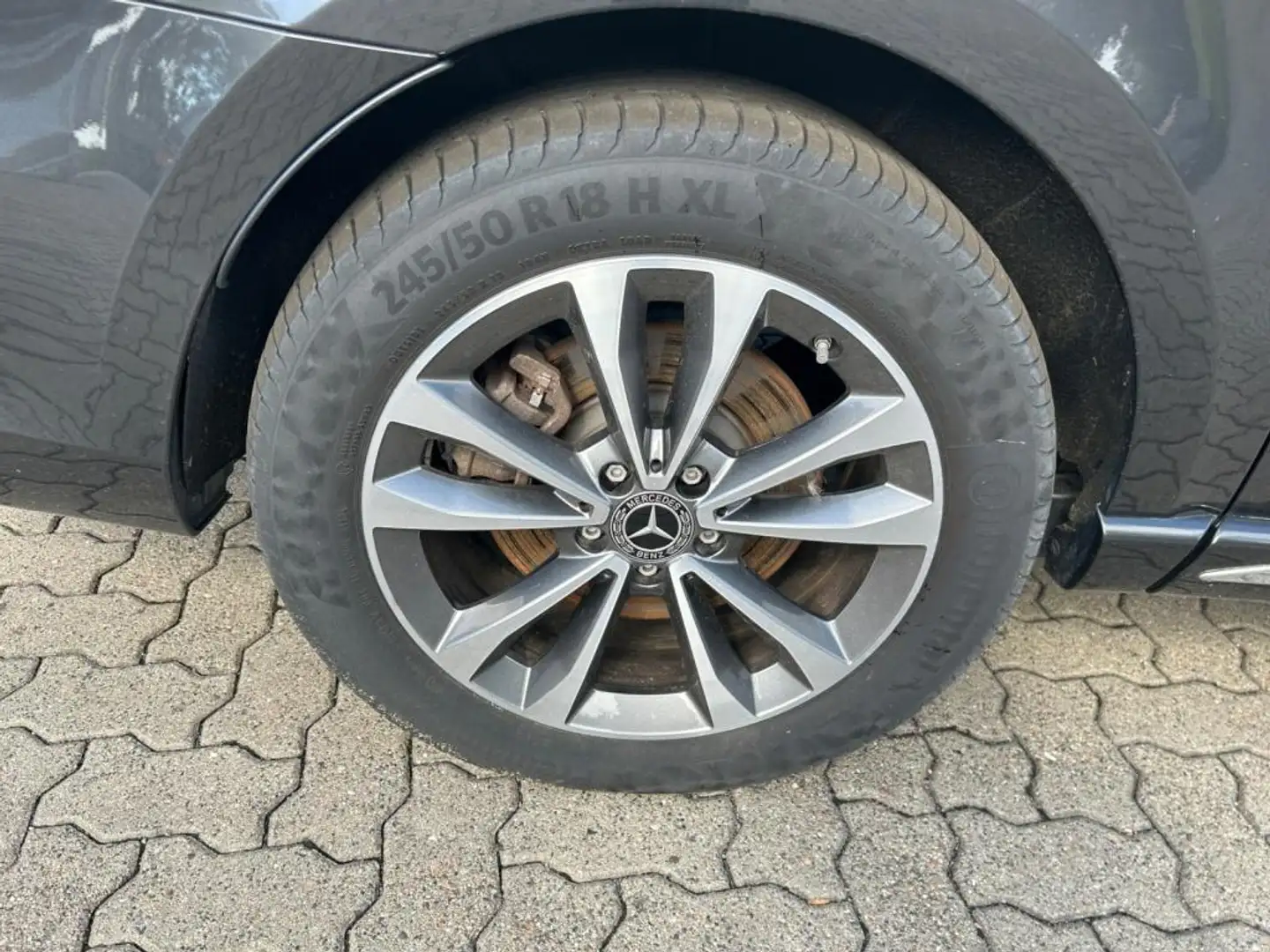 Mercedes-Benz EQV 300 AVANTGARDE AIRMATIC+LEDER Grijs - 2