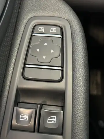Renault Clio view 21