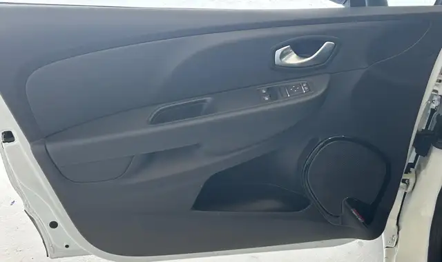 Renault Clio view 13