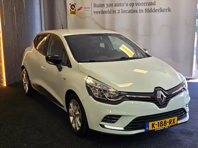 Renault Clio view 11
