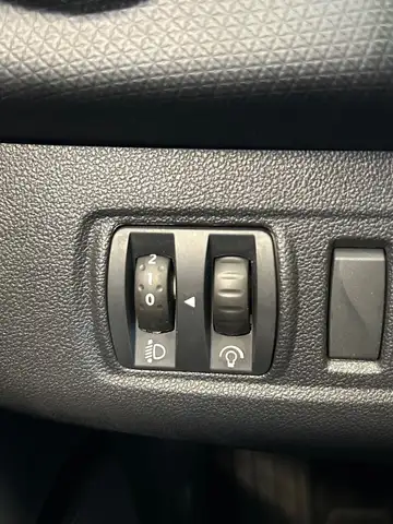 Renault Clio view 22
