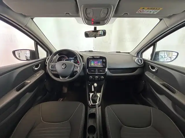 Renault Clio view 4