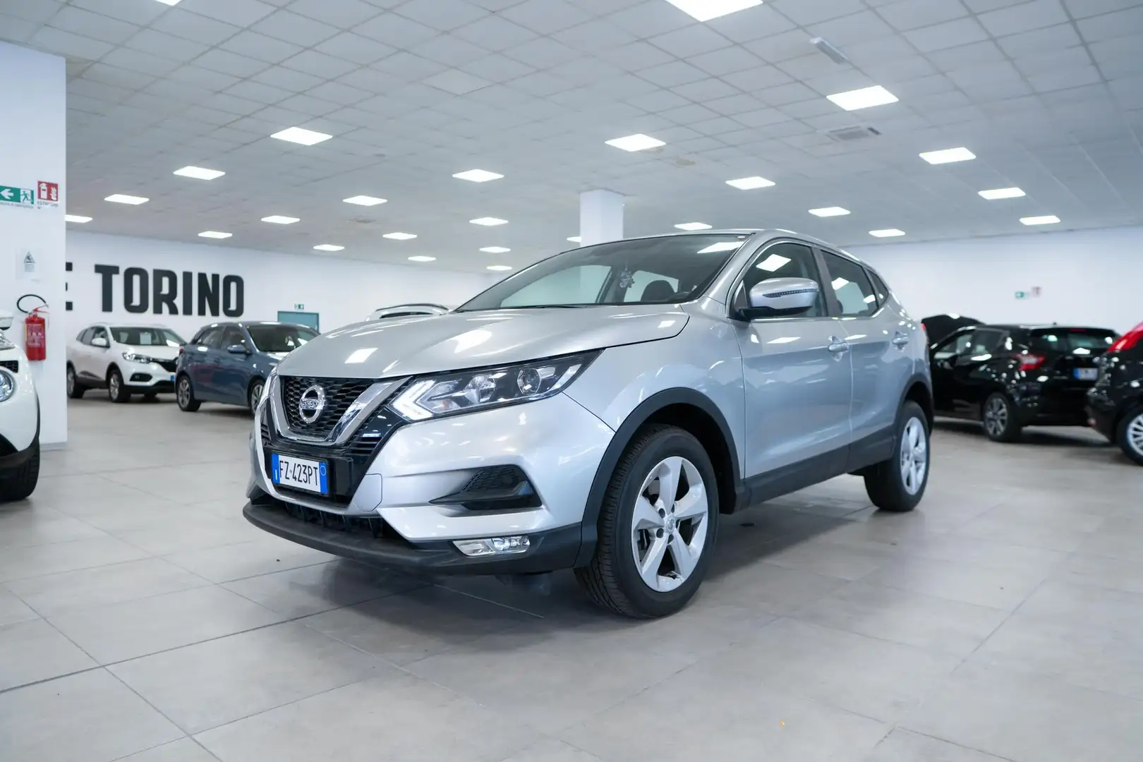 Nissan Qashqai 1.5 dCi Business 115CV DCT Gris - 1