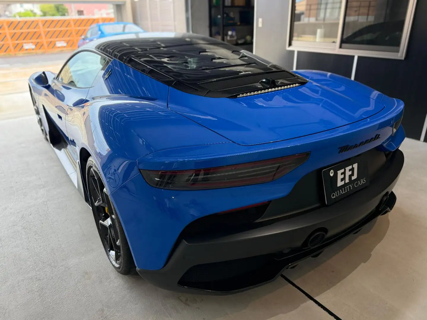 Maserati MC20 Blau - 2