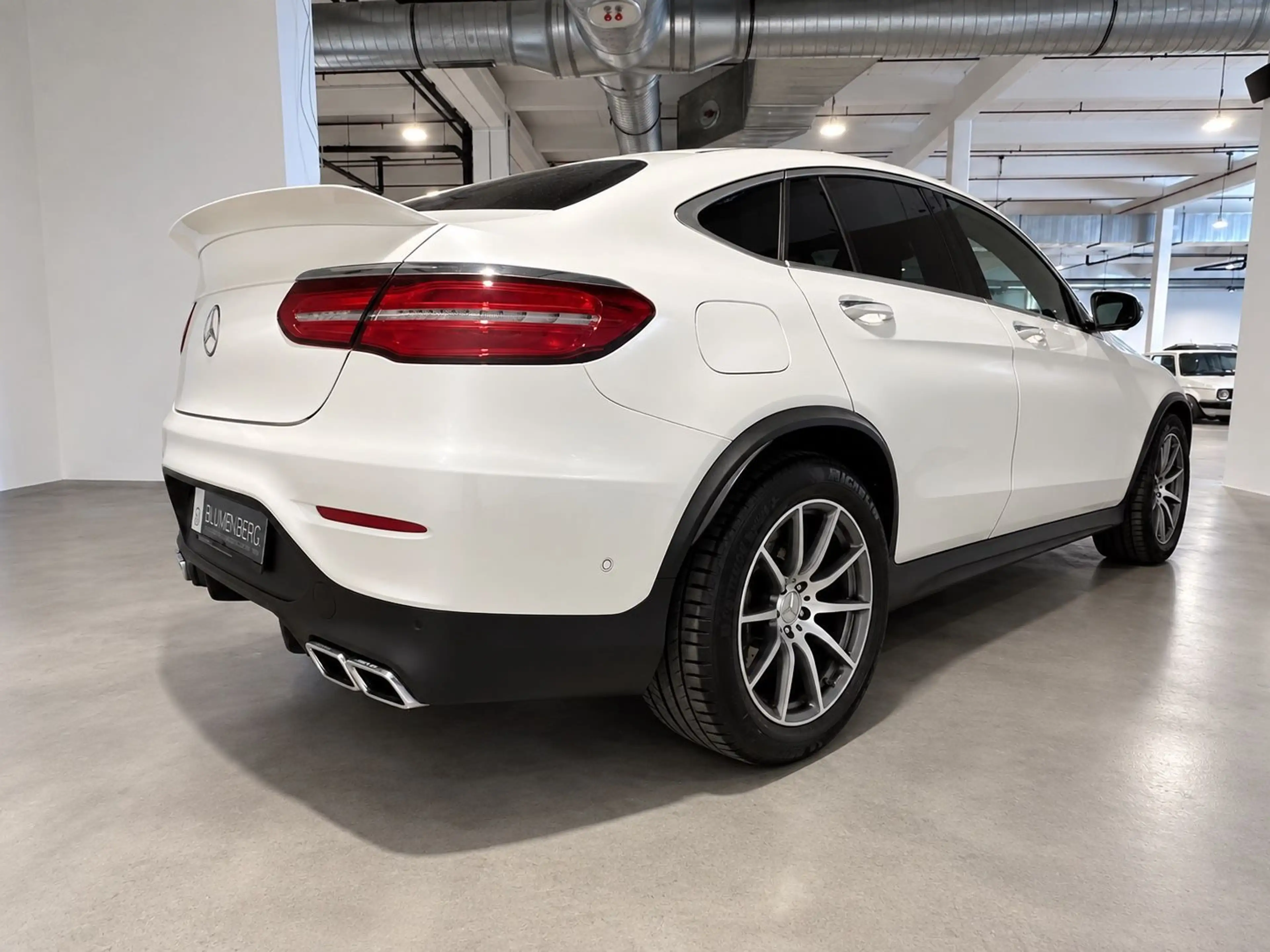 Mercedes-Benz GLC 63 AMG 4Matic Coupe *V8,Burmester,Pano,360°* — photo 3