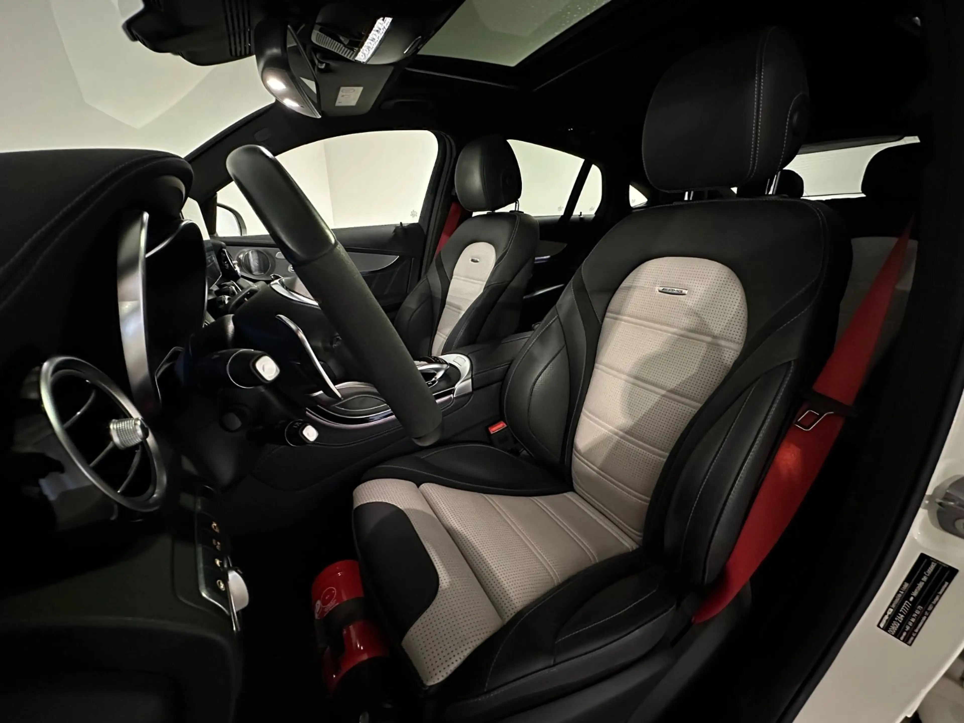 Mercedes-Benz GLC 63 AMG 4Matic Coupe *V8,Burmester,Pano,360°* — photo 10