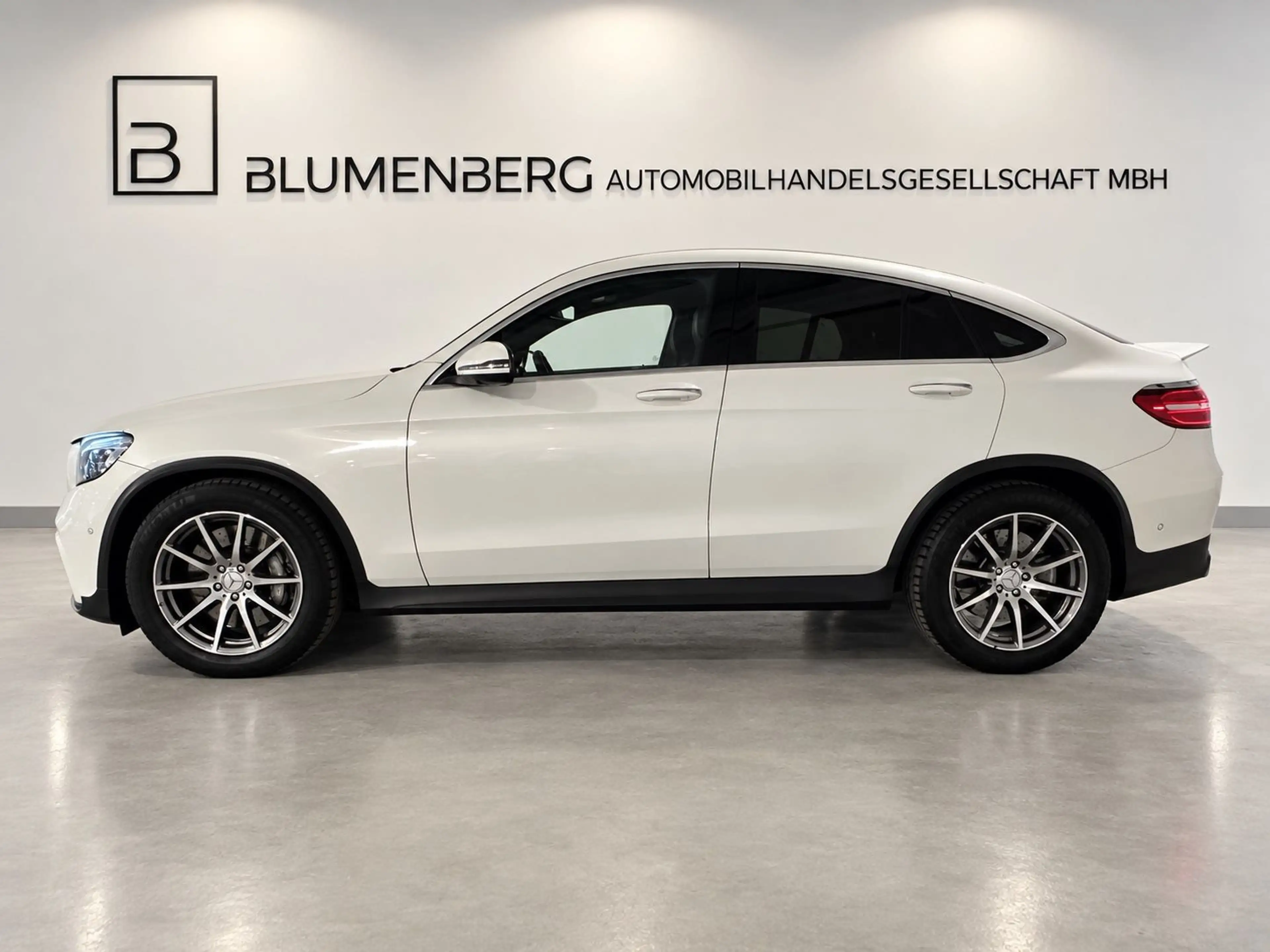 Mercedes-Benz GLC 63 AMG 4Matic Coupe *V8,Burmester,Pano,360°* — photo 6